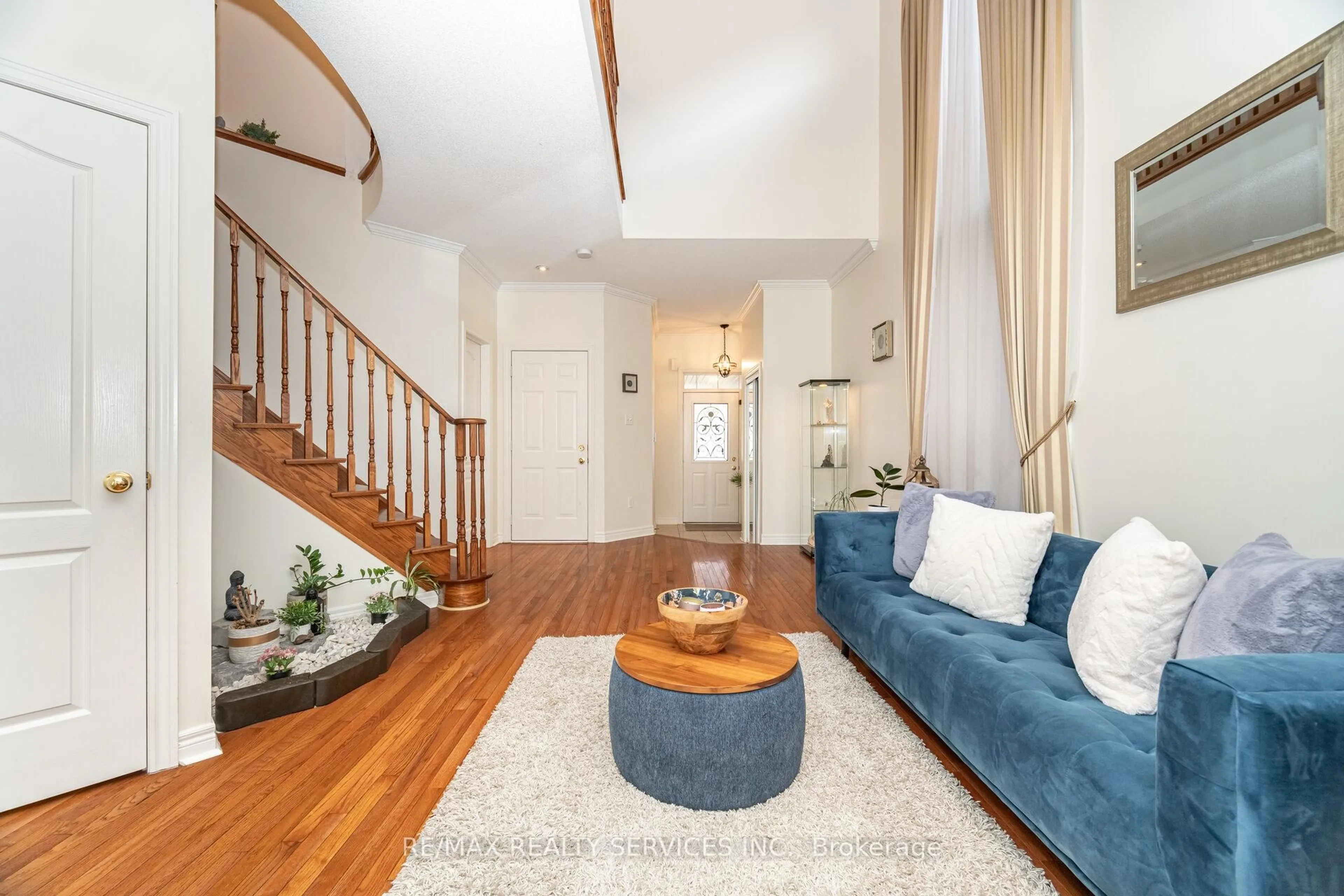 Living room with furniture, unknown for 12 Rainy Dale Rd, Brampton Ontario L6V 4S7