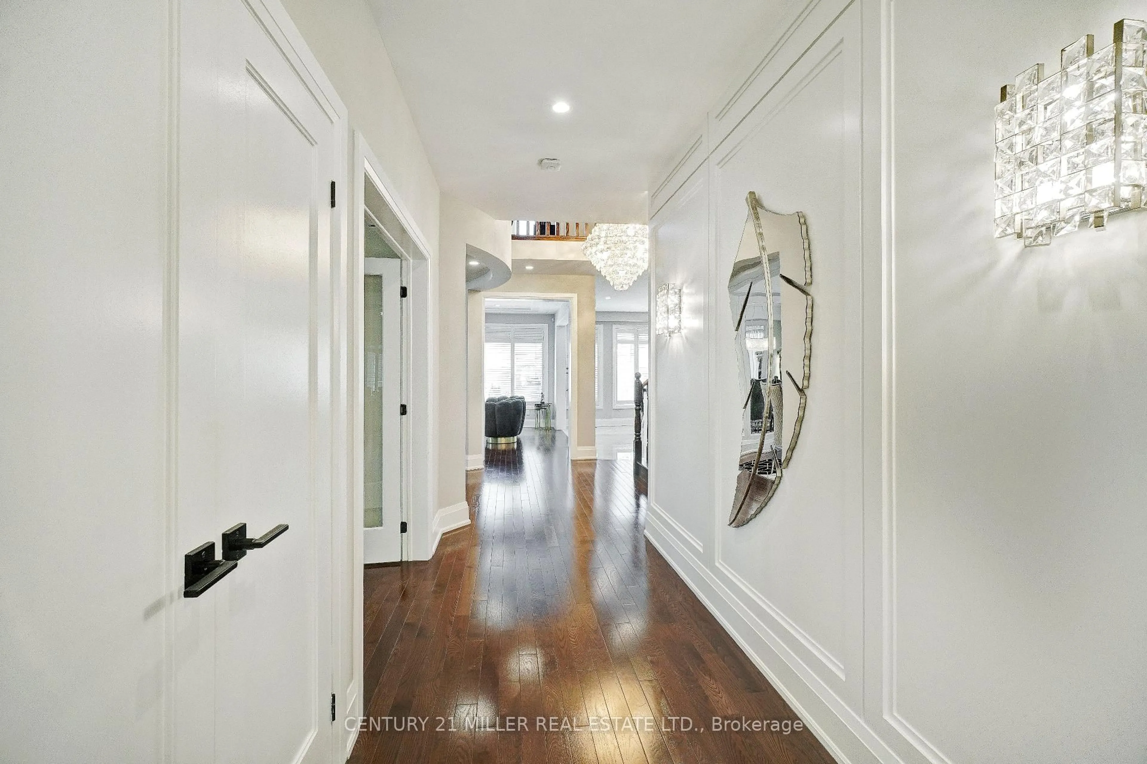 Indoor entryway for 3298 Liptay Ave, Oakville Ontario L6M 0N1