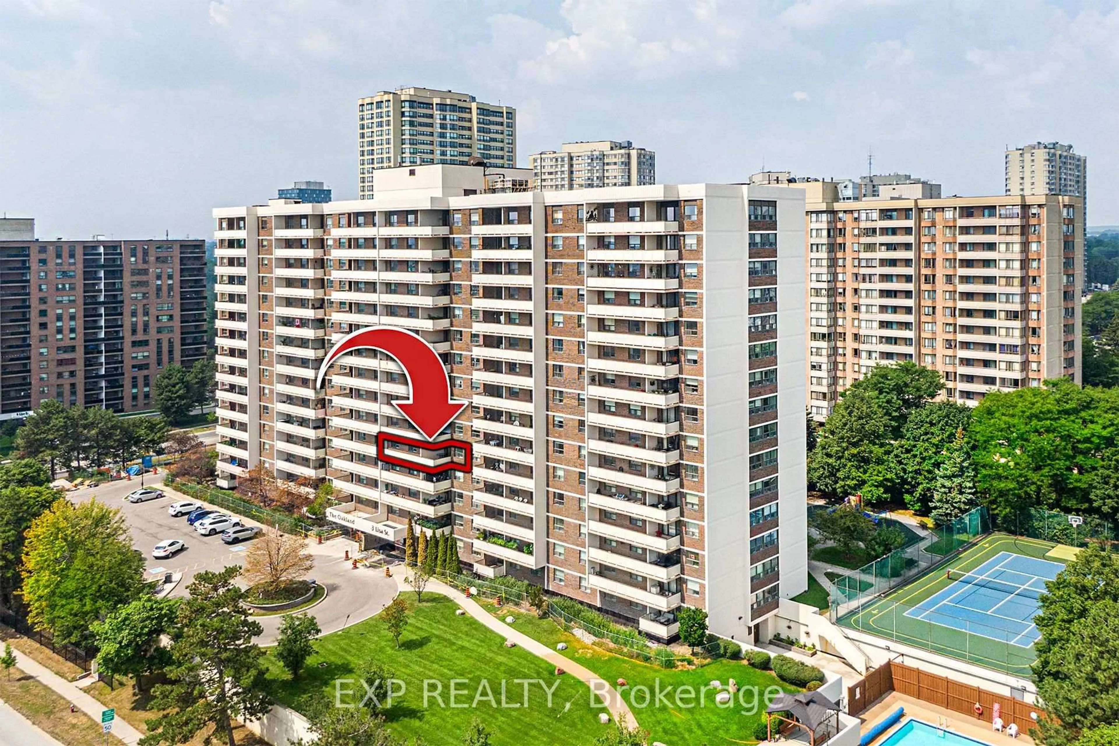 A pic from outside/outdoor area/front of a property/back of a property/a pic from drone, city buildings view from balcony for 3 Lisa St #512, Brampton Ontario L6T 4A2