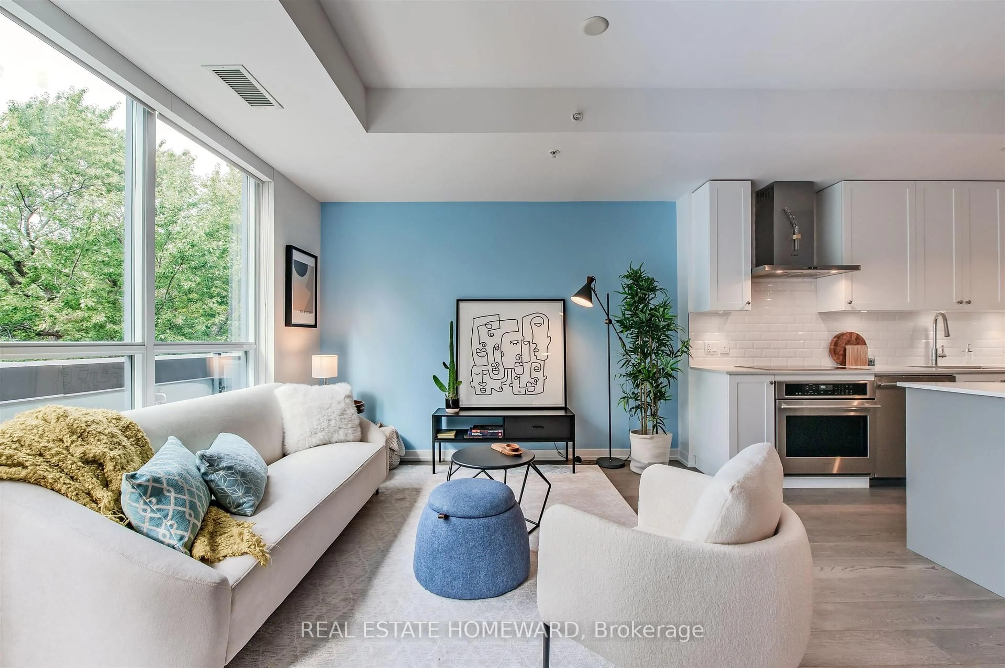Living room with furniture, unknown for 38 Howard Park Ave #424, Toronto Ontario M6R 0A7