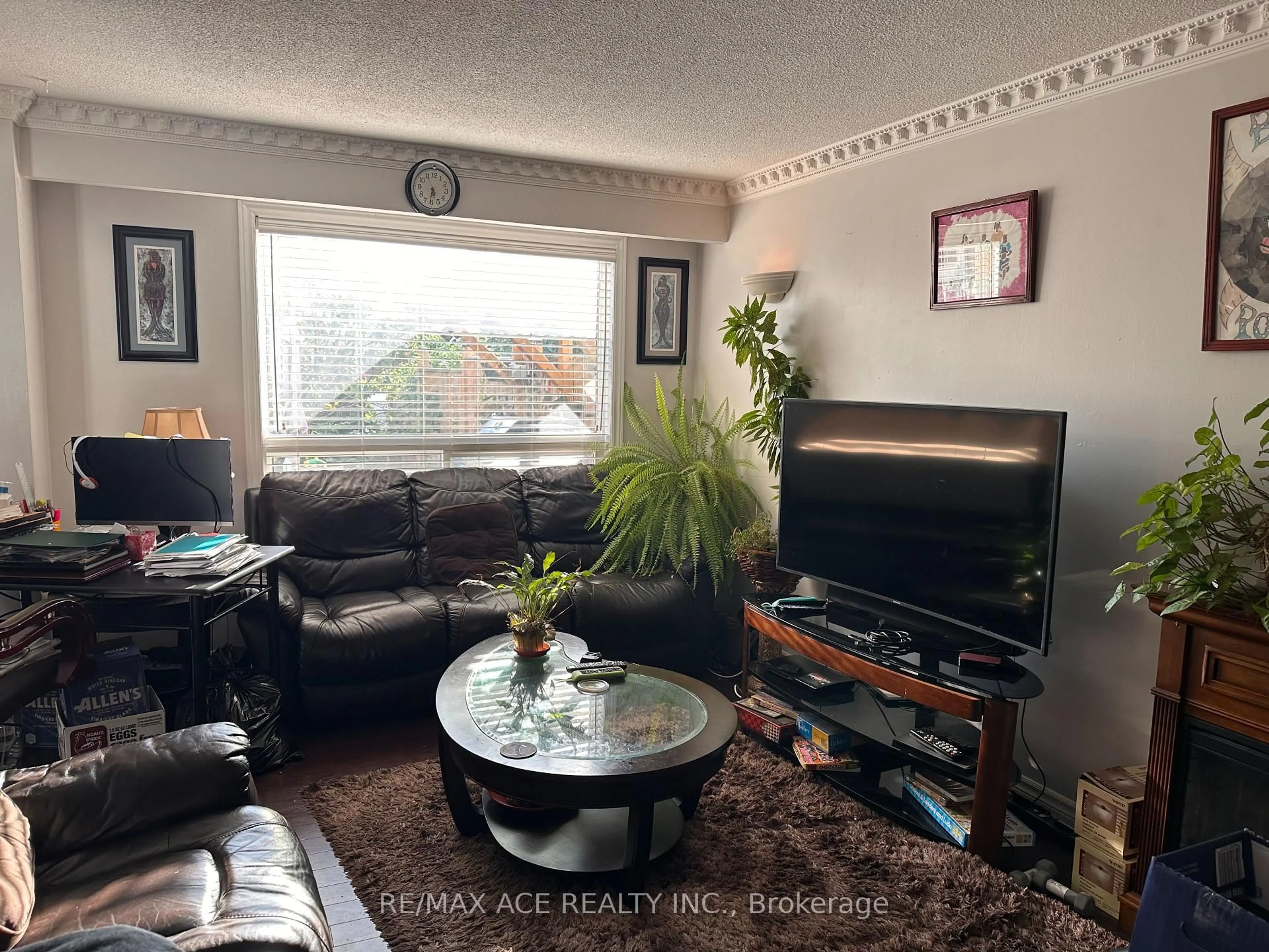 A pic of a room for 247 Royal Salisbury Way, Brampton Ontario L6V 3G4