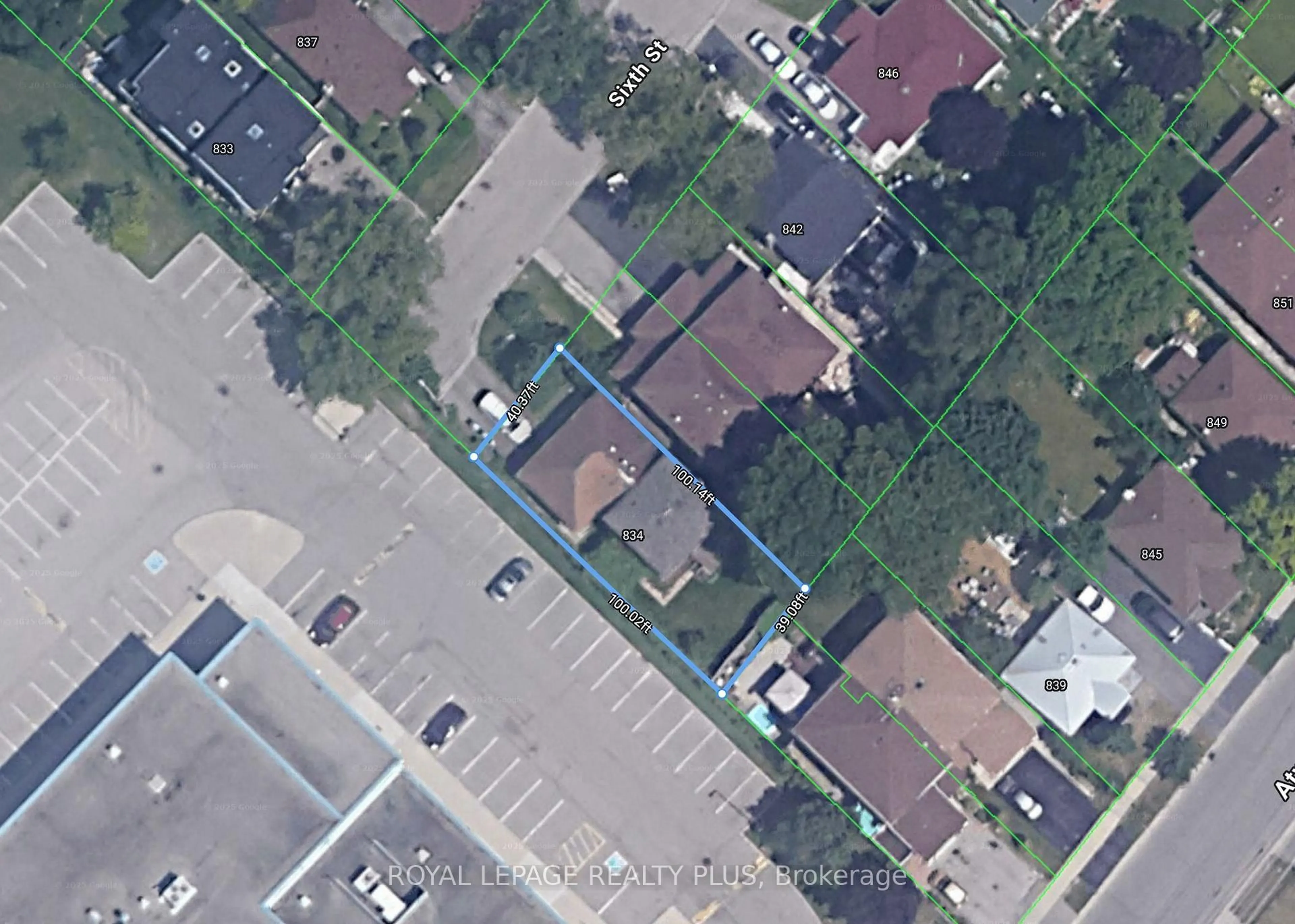A pic from outside/outdoor area/front of a property/back of a property/a pic from drone, street for 834 Sixth St, Mississauga Ontario L5E 1N4