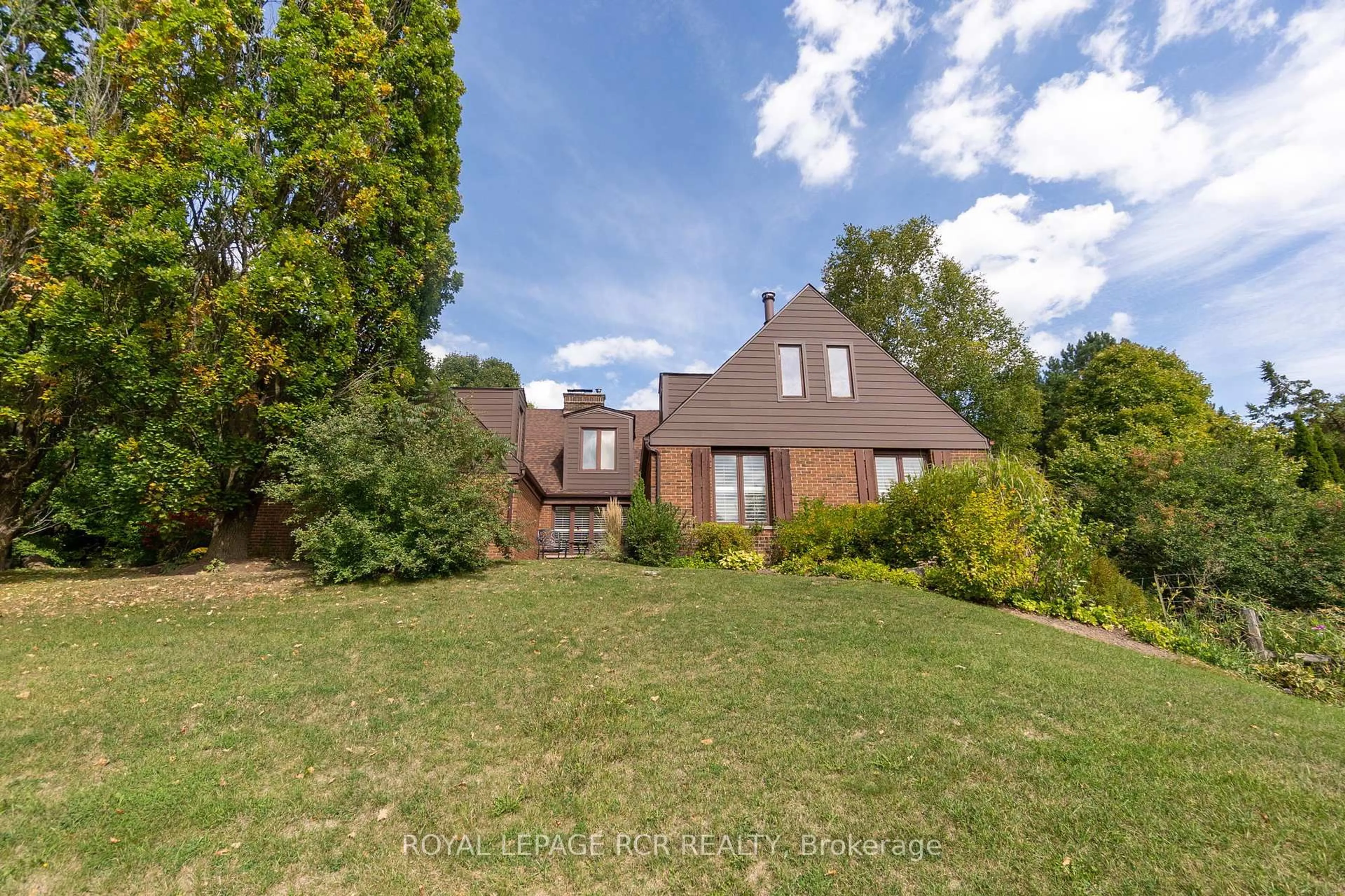 A pic from outside/outdoor area/front of a property/back of a property/a pic from drone, unknown for 8225 Finnerty Sdrd, Caledon Ontario L7E 0H6
