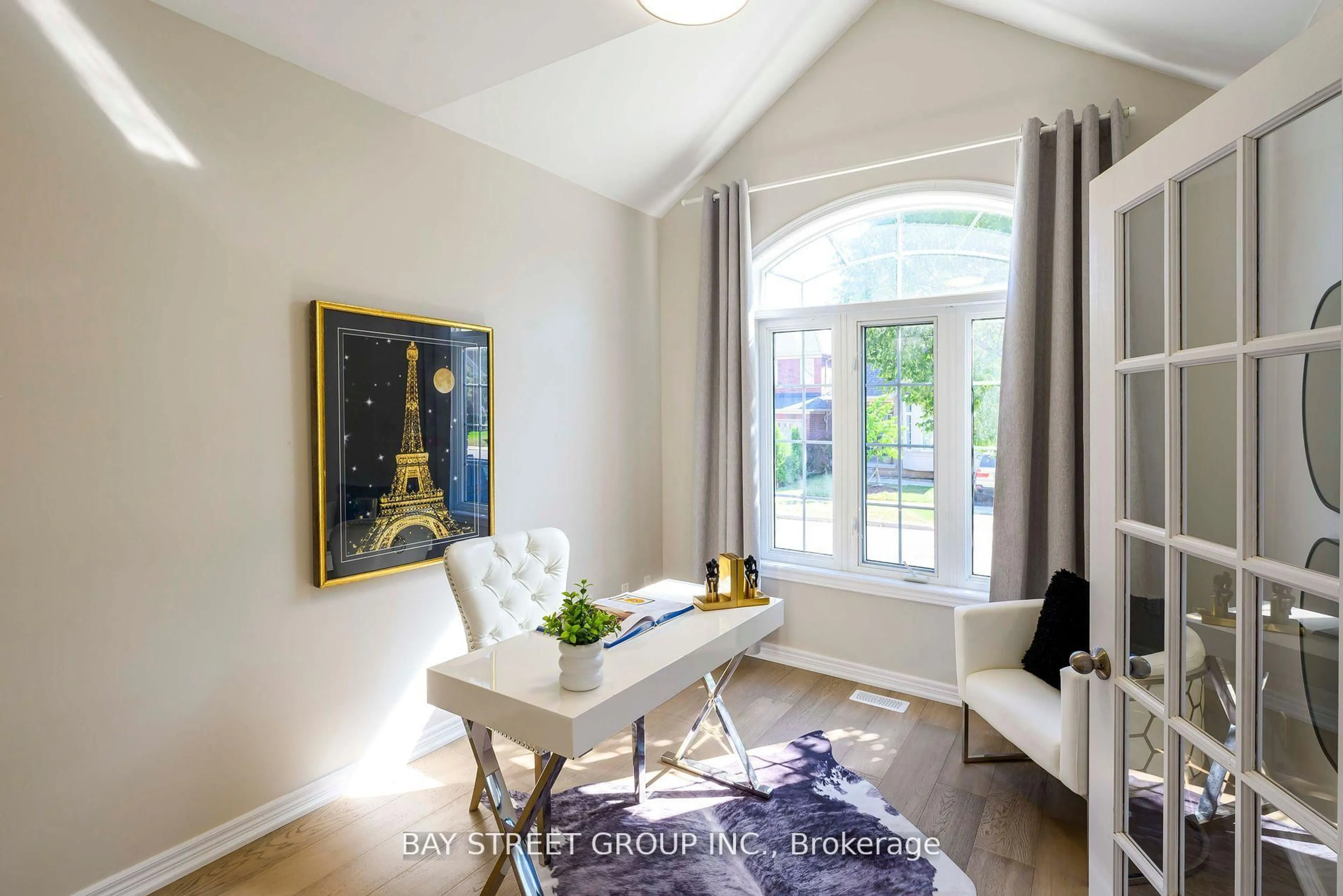 Unknown for 2292 Blue Oak Circ, Oakville Ontario L6M 5J4