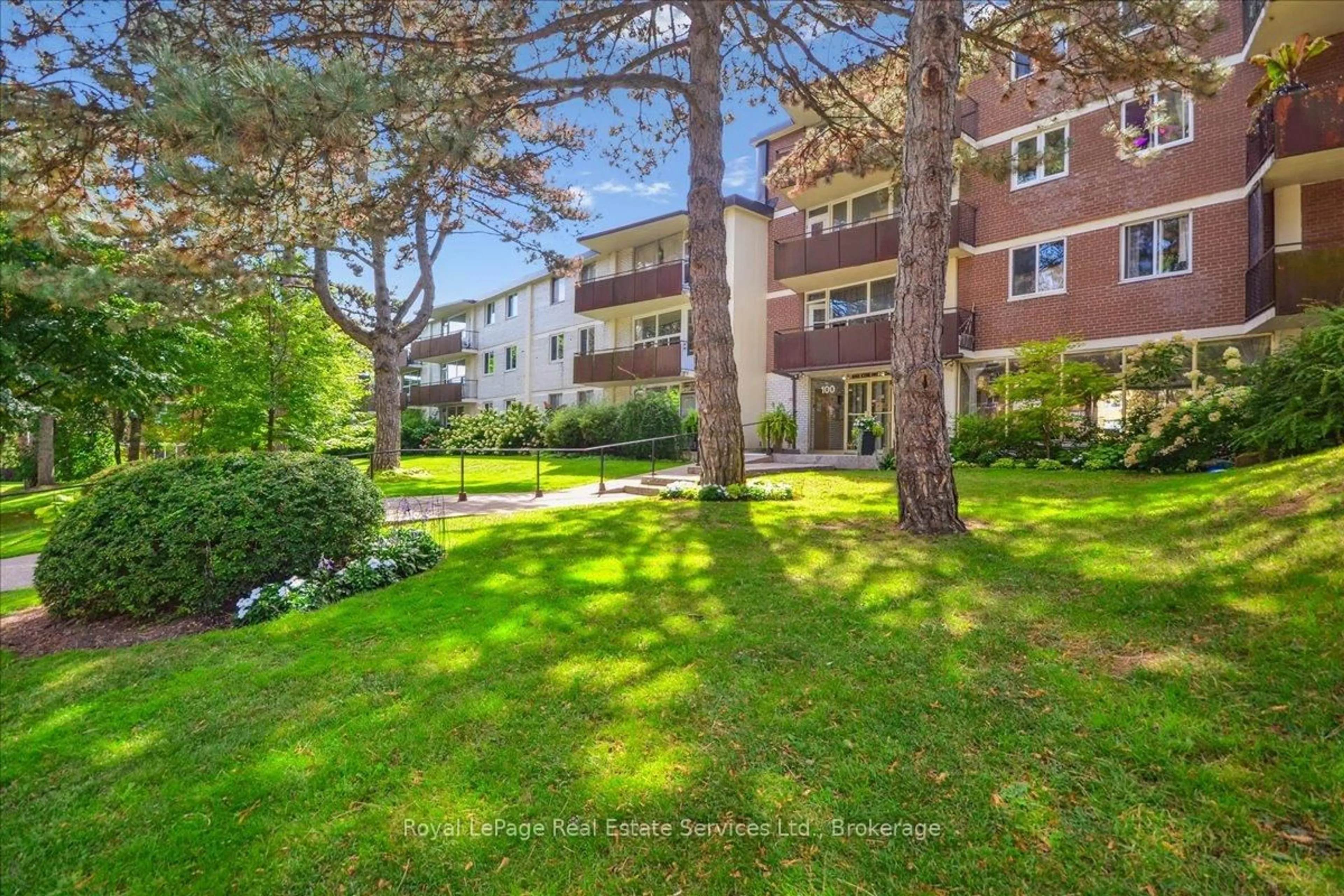 Patio, street for 100 Coe Hill Dr #203, Toronto Ontario M6S 3E1