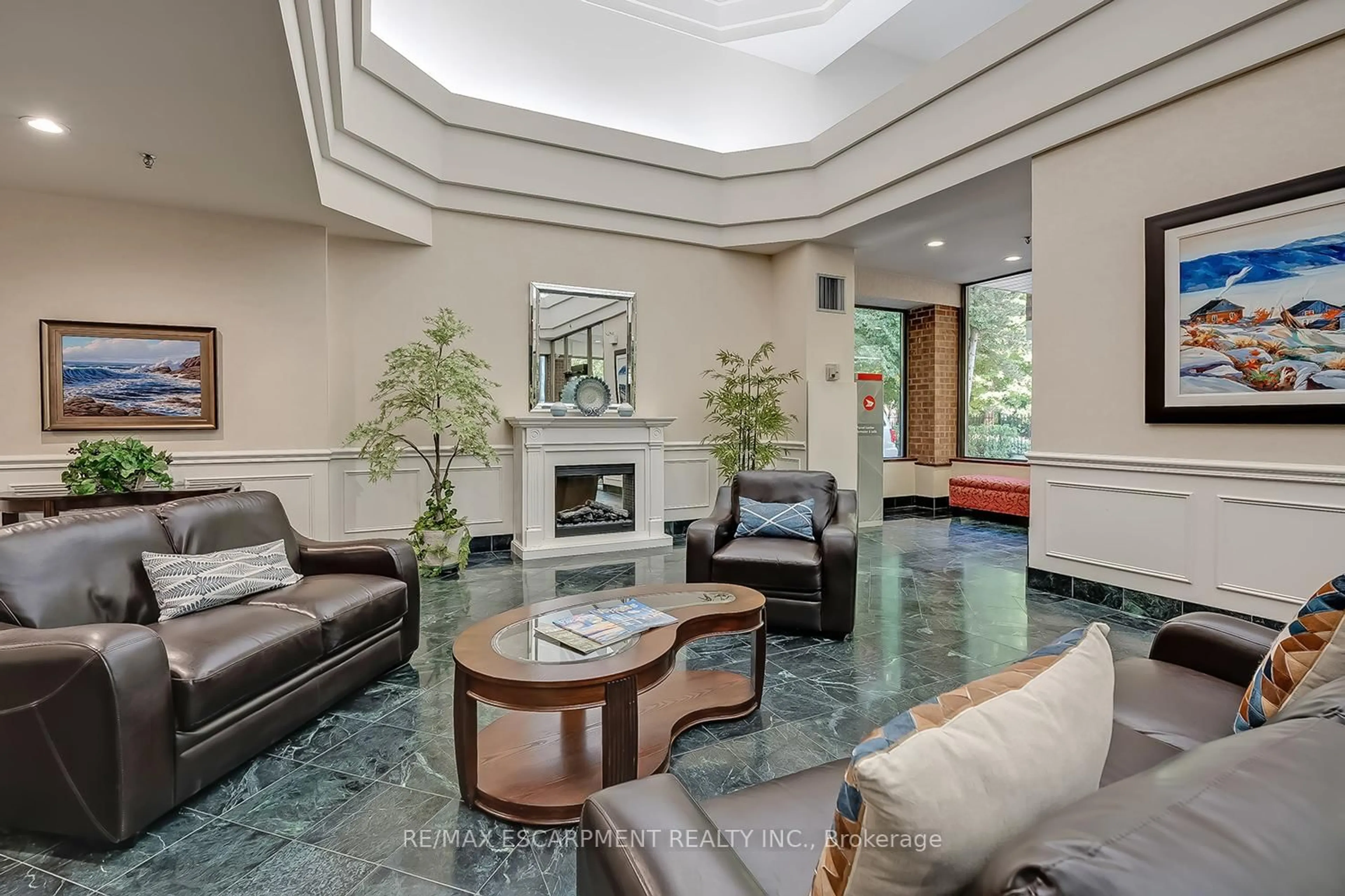 Lobby for 1271 Walden Circ #PH105, Mississauga Ontario L5J 4R4