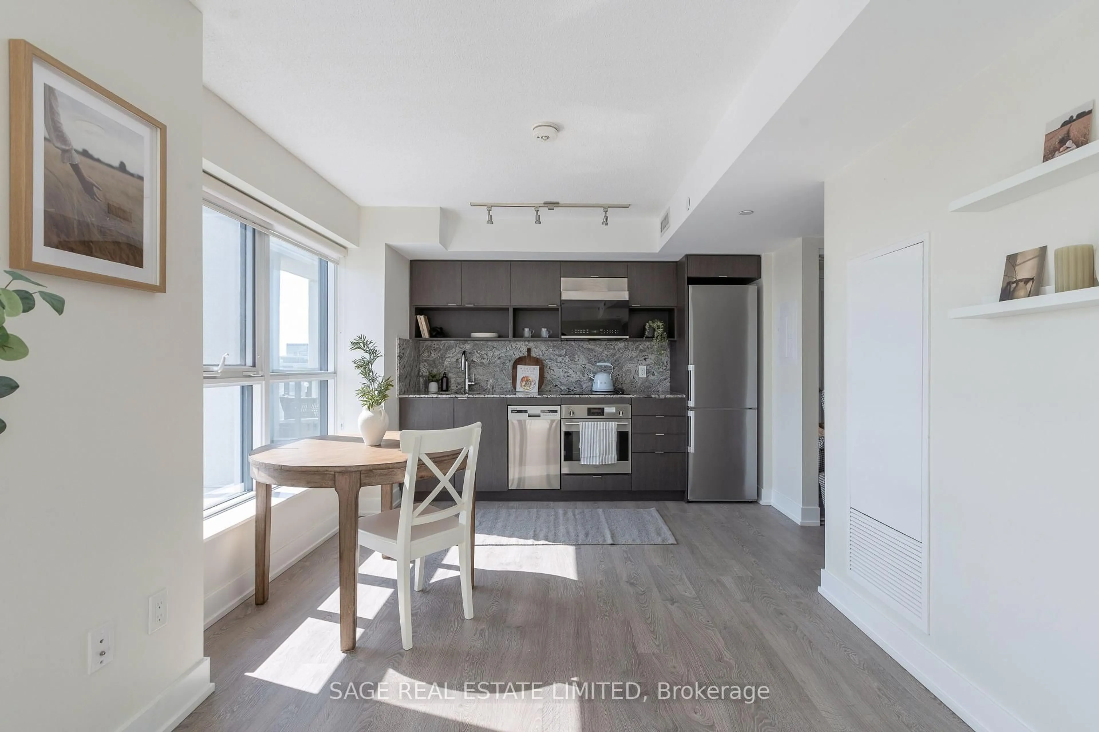 Open concept kitchen, unknown for 9 Mabelle Ave #1423, Toronto Ontario M9A 0E1