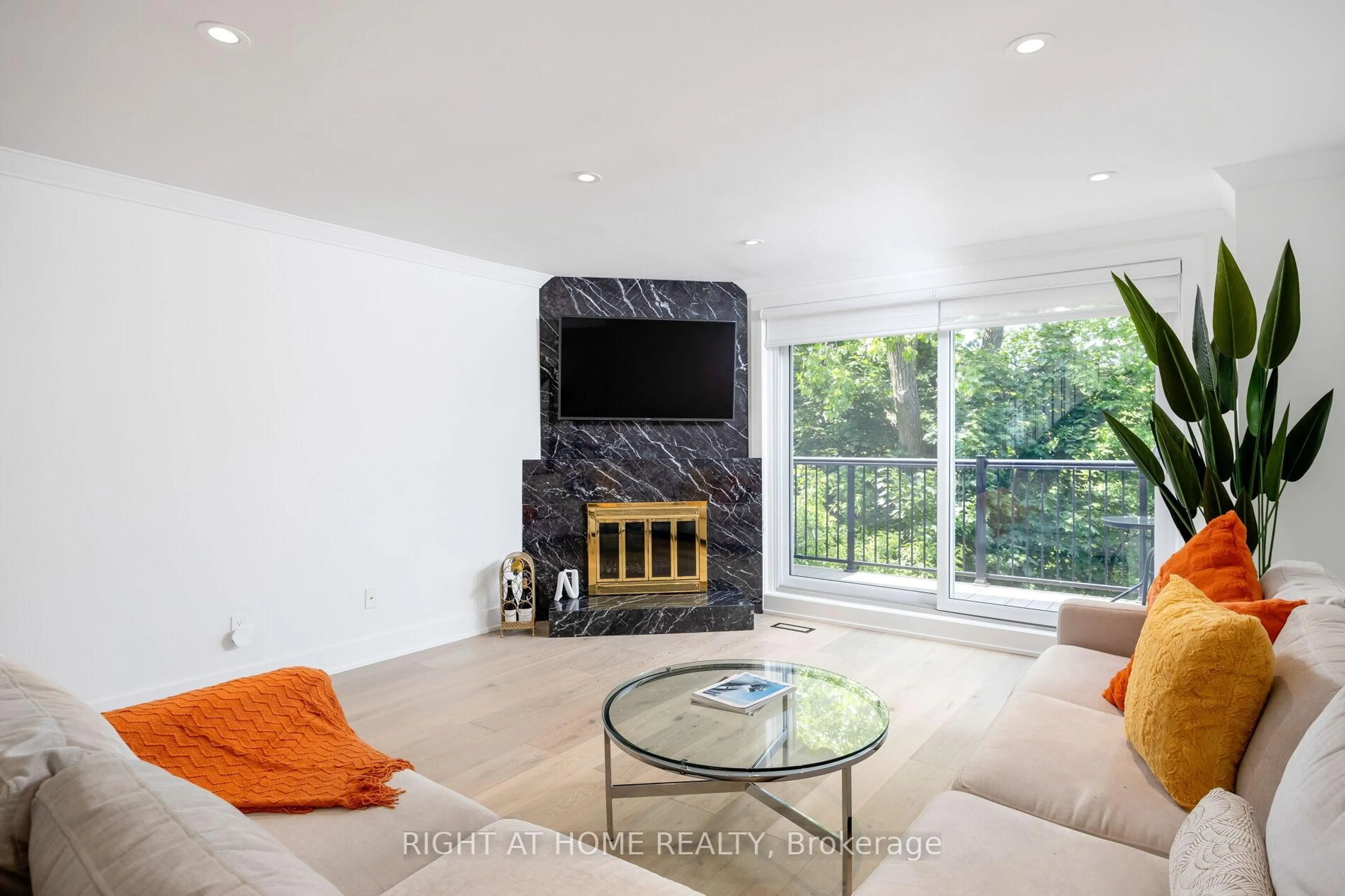 Living room with furniture, unknown for 20 Budgell Terr #11, Toronto Ontario M6S 1B4