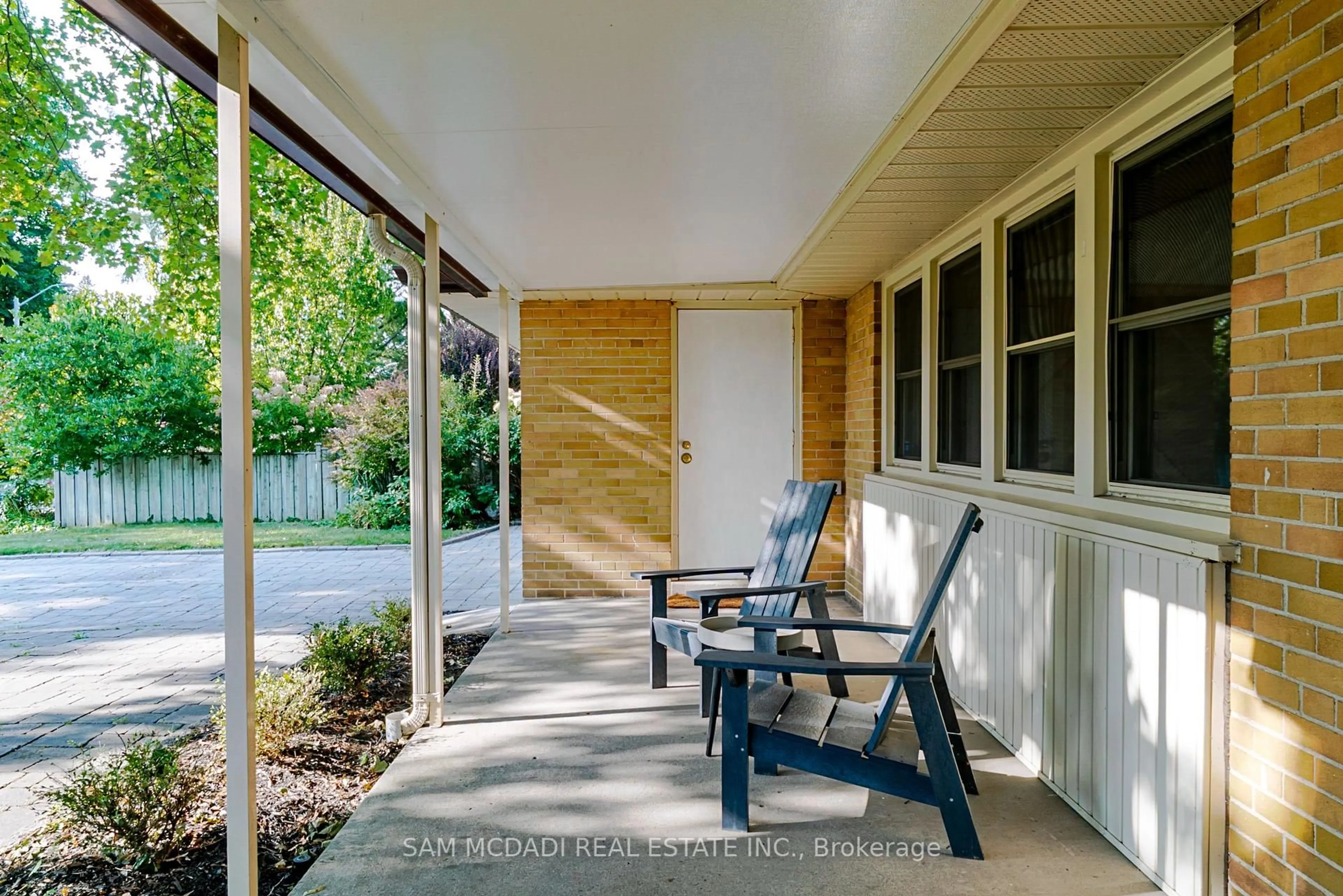Patio, street for 9 Palace Arch Dr, Toronto Ontario M9A 2R9