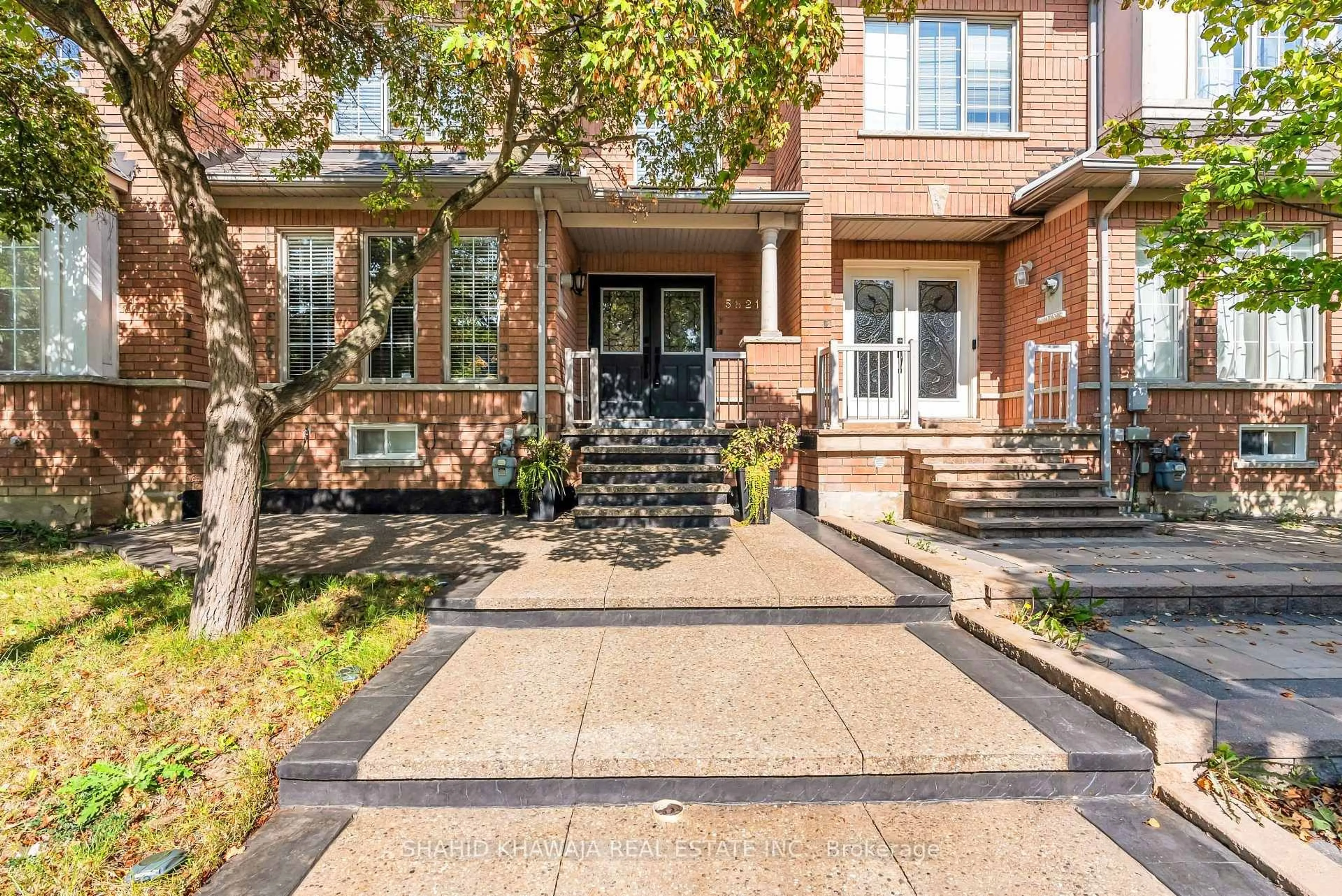 Home with brick exterior material, street for 5821 Rainberry Dr, Mississauga Ontario L5M 6S2