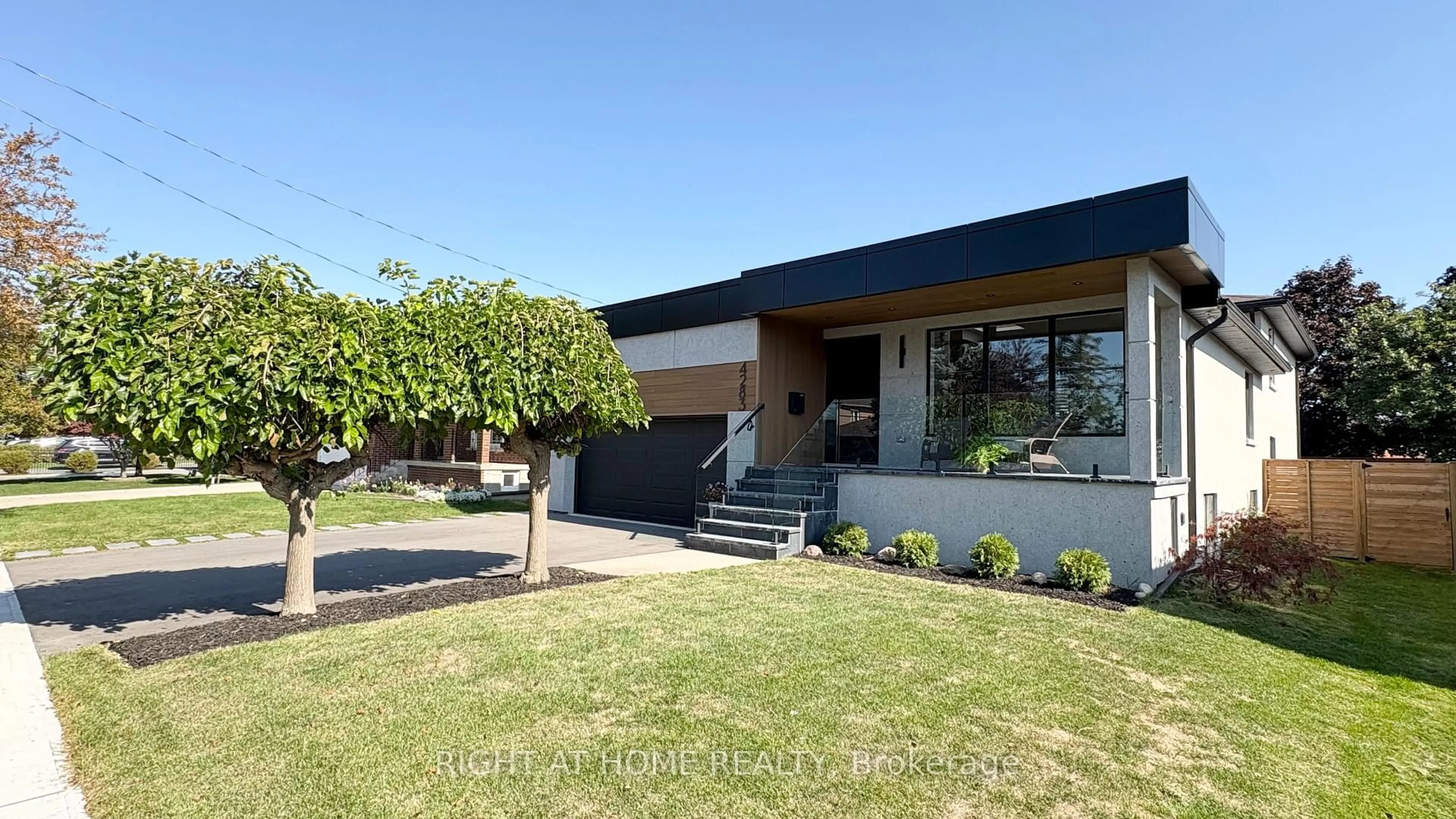 Home with brick exterior material, street for 4283 Wilcox Rd, Mississauga Ontario L4Z 1C3
