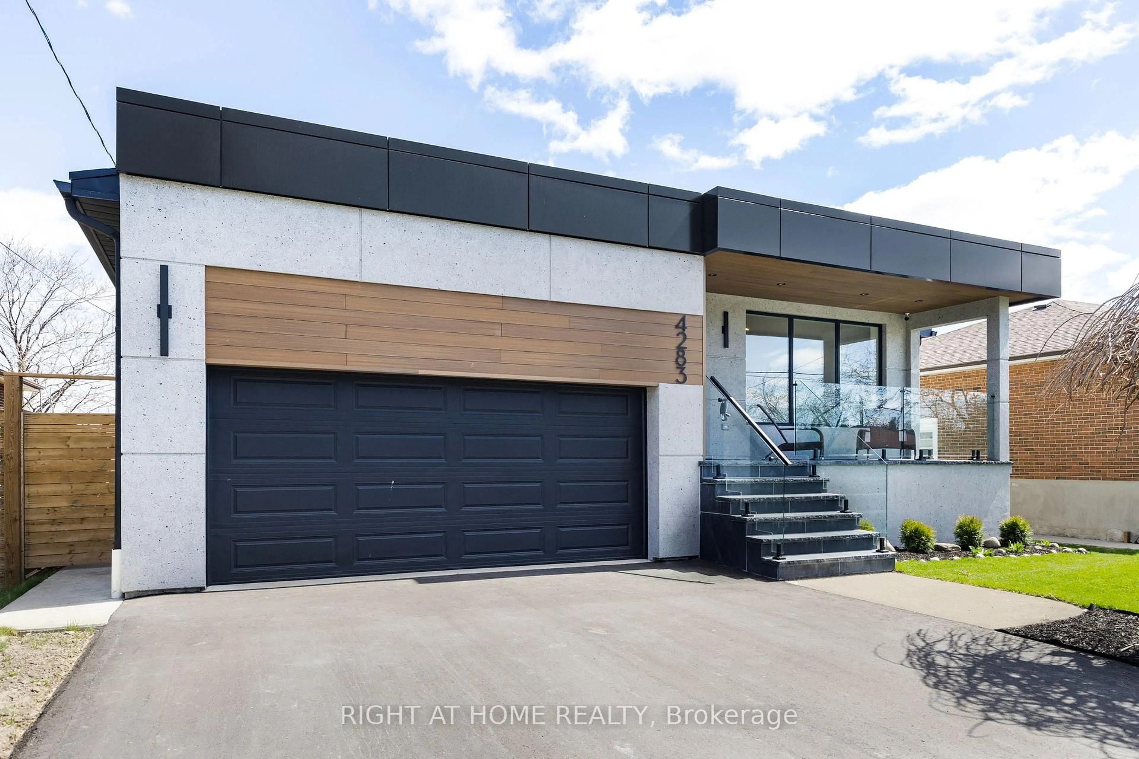 Unknown for 4283 Wilcox Rd, Mississauga Ontario L4Z 1C3