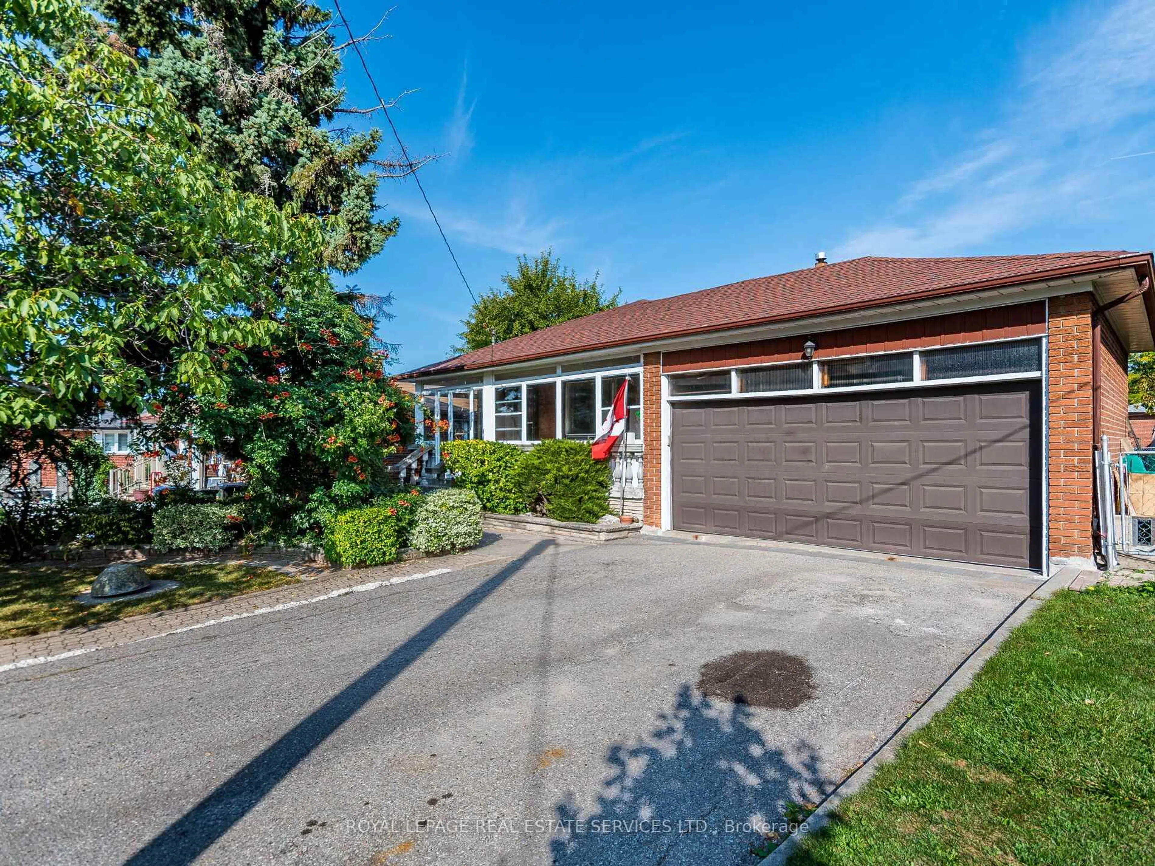 Home with brick exterior material, street for 14 Austrey Crt, Toronto Ontario M3M 1Y4