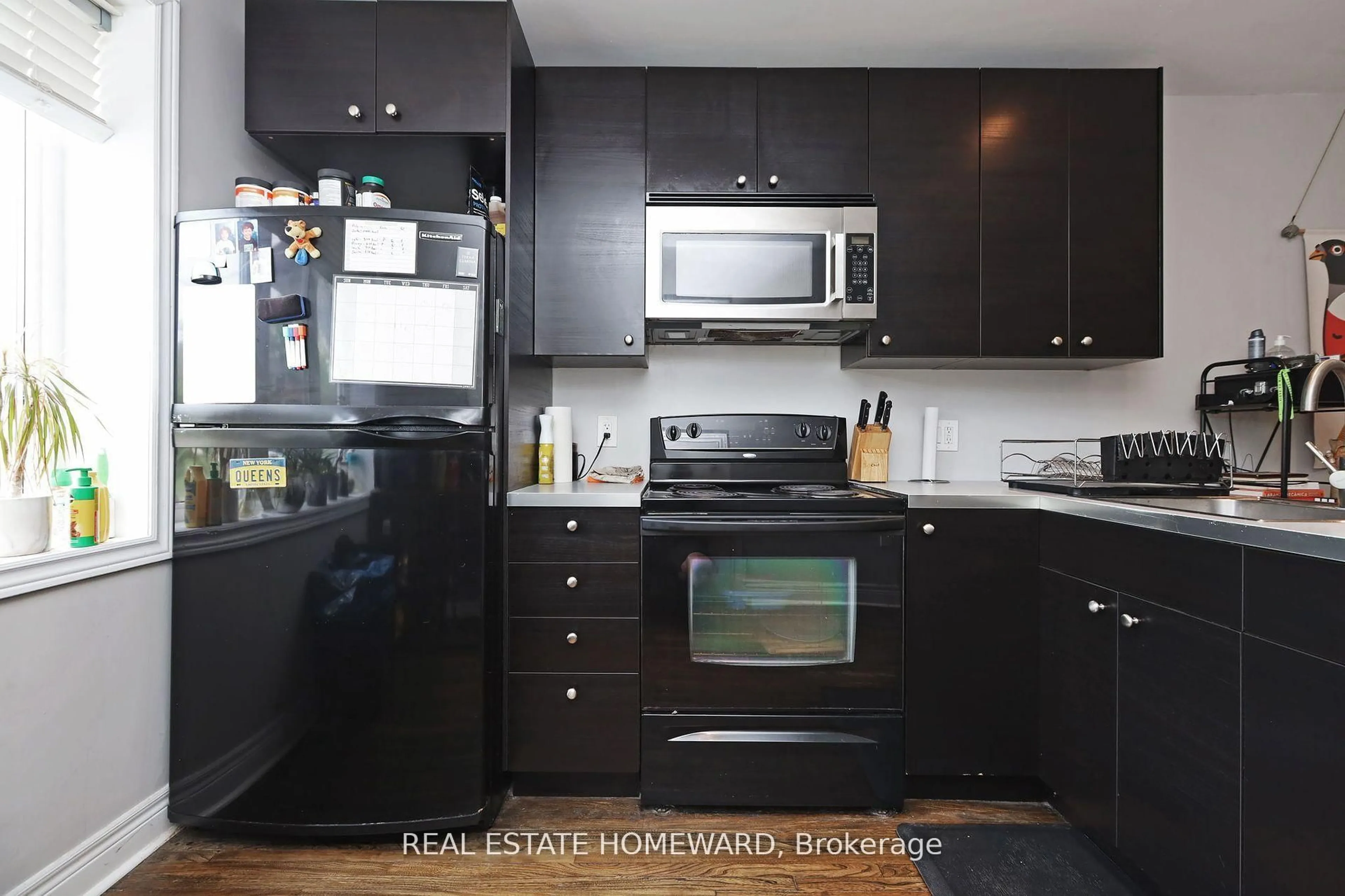 Standard kitchen, wood/laminate floor for 156 Royal York Rd, Toronto Ontario M8V 2V3