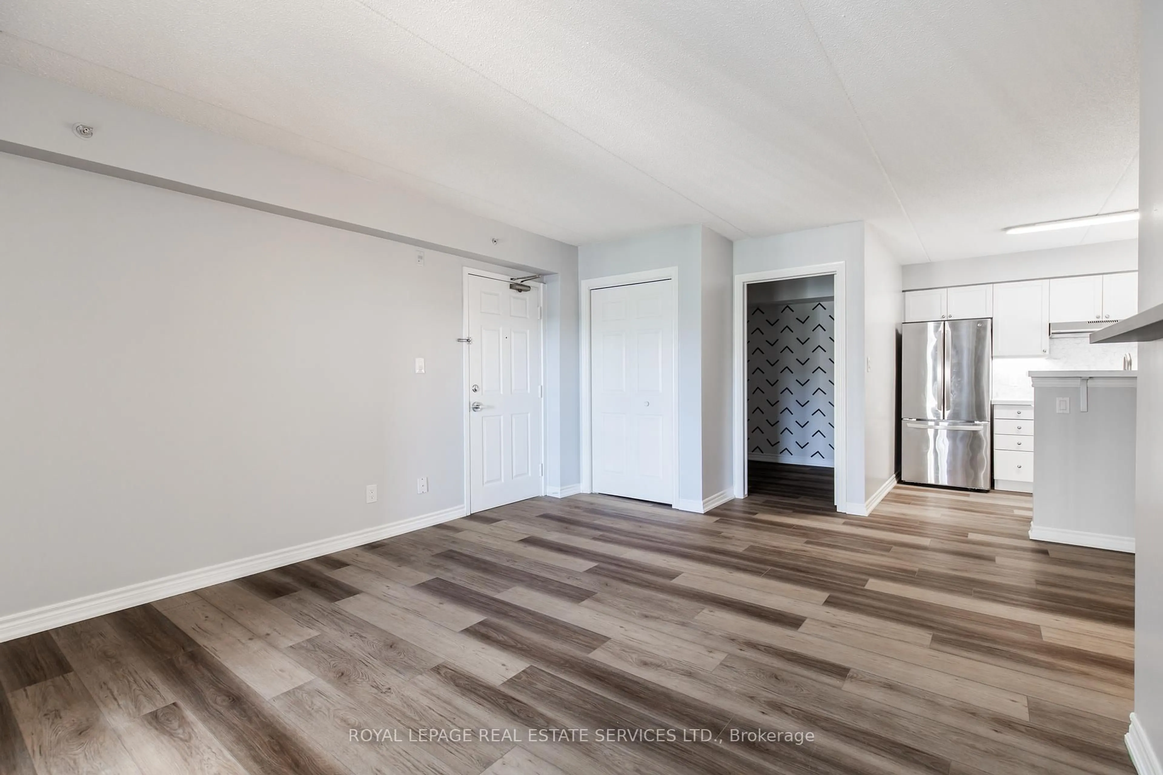 A pic of a room for 1480 Bishops Gate #308, Oakville Ontario L6M 4N4
