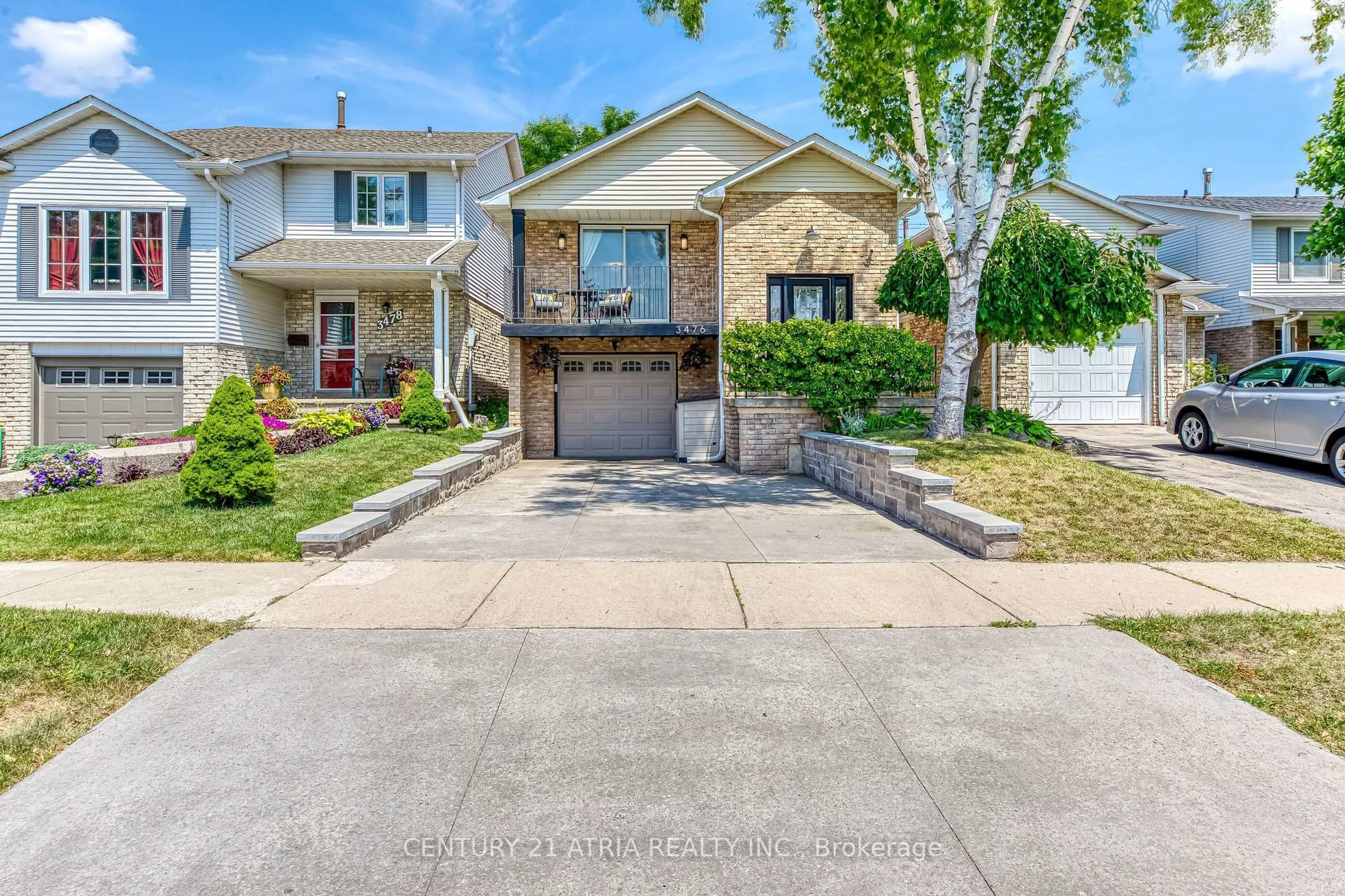 Home with brick exterior material, street for 3476 Hannibal Rd, Burlington Ontario L7M 1Z6