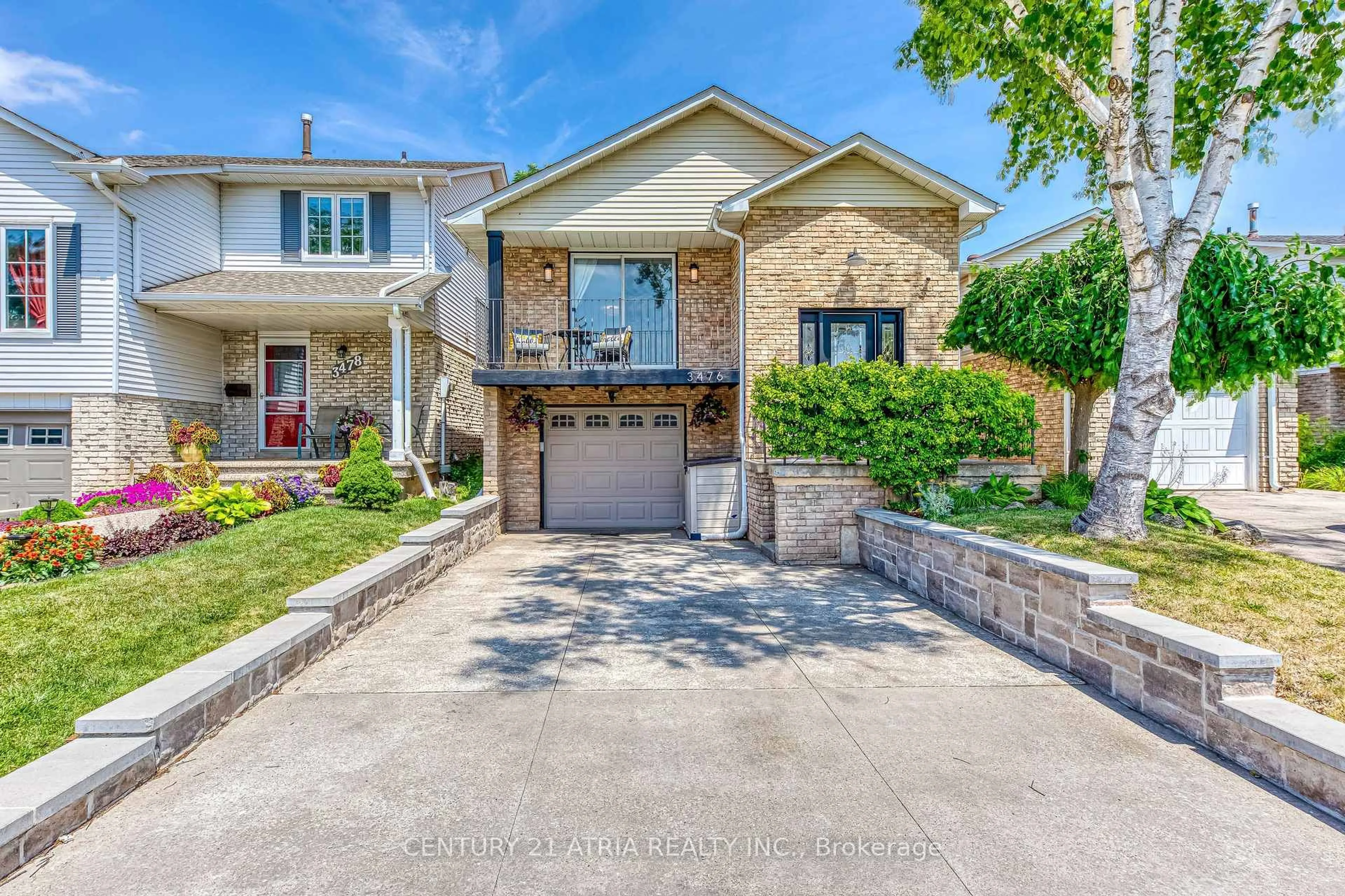 Home with brick exterior material, street for 3476 Hannibal Rd, Burlington Ontario L7M 1Z6