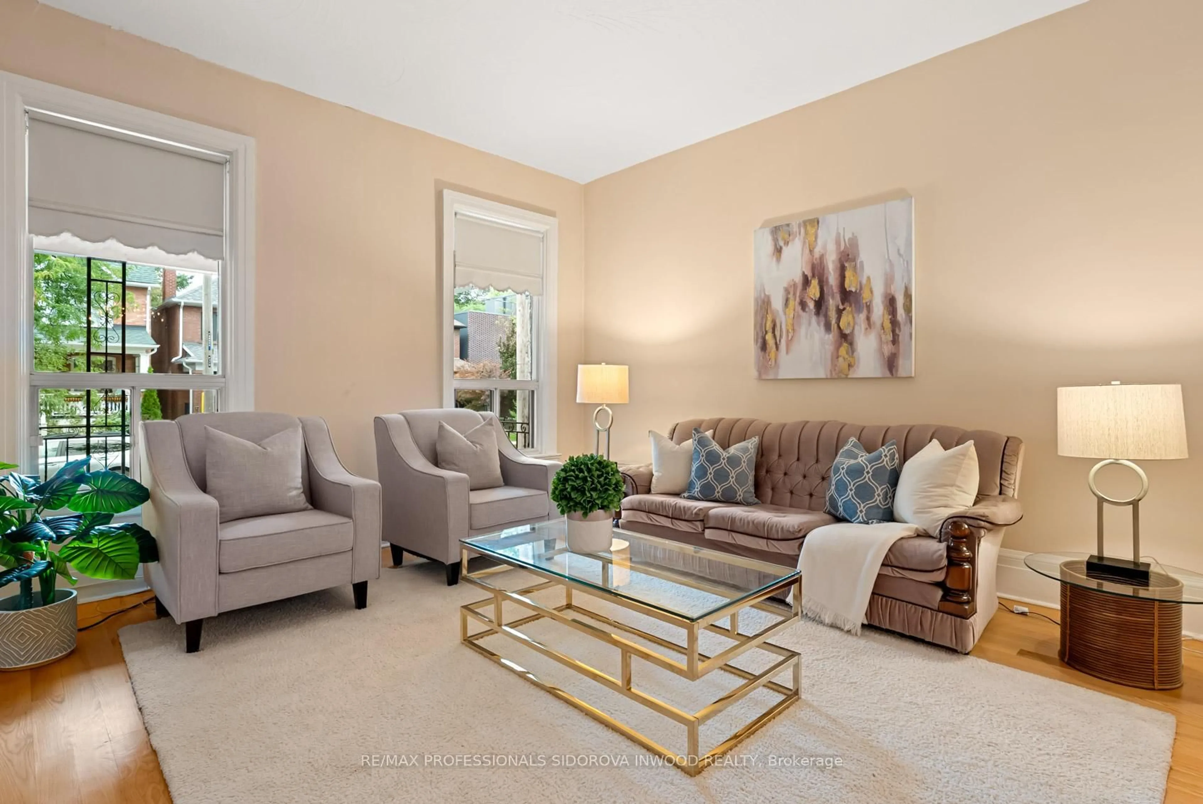 Living room with furniture, unknown for 180 Pacific Ave, Toronto Ontario M6P 2P5