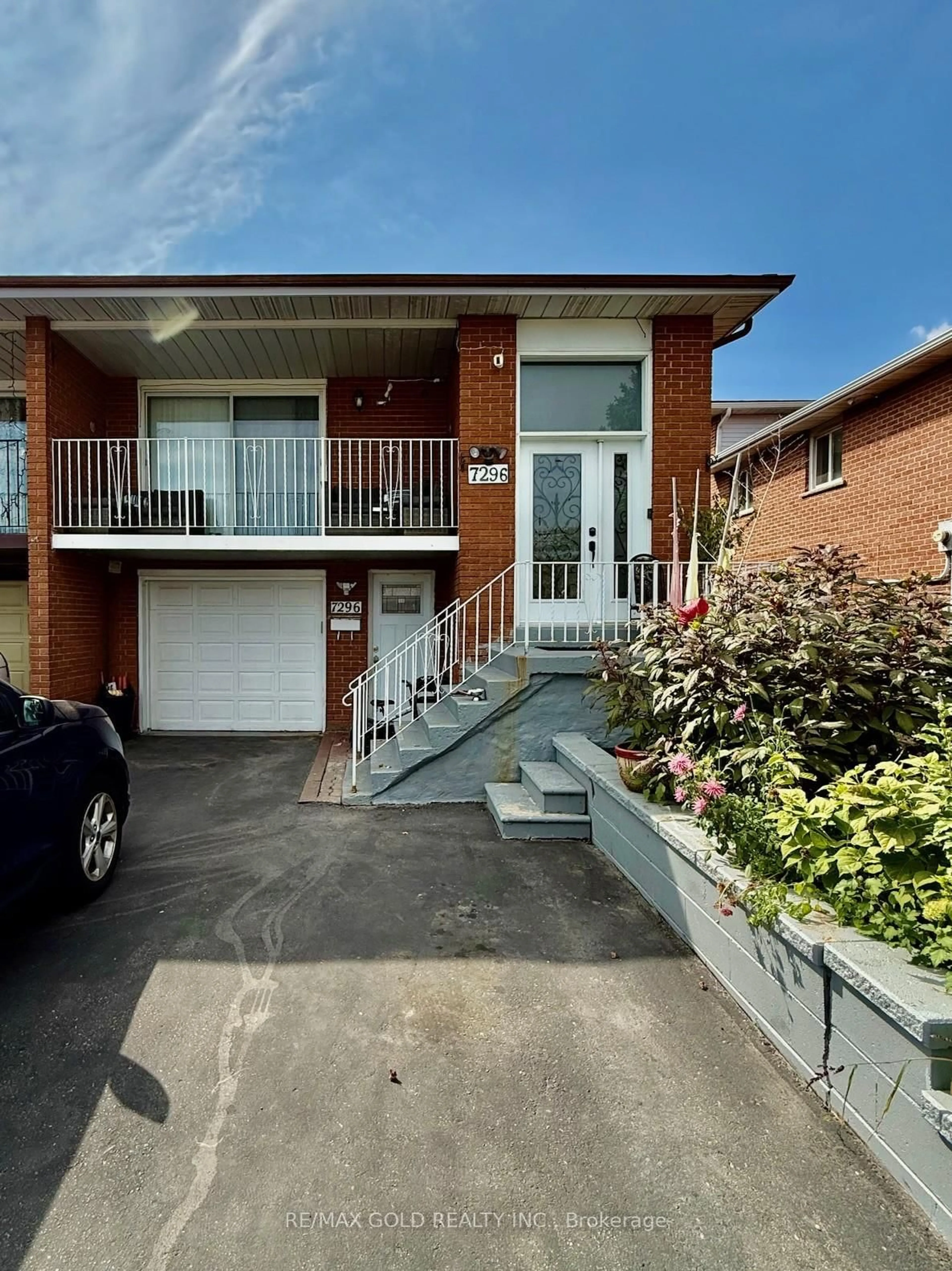 Home with brick exterior material, street for 7296 Sigsbee Dr, Mississauga Ontario L4T 4A2