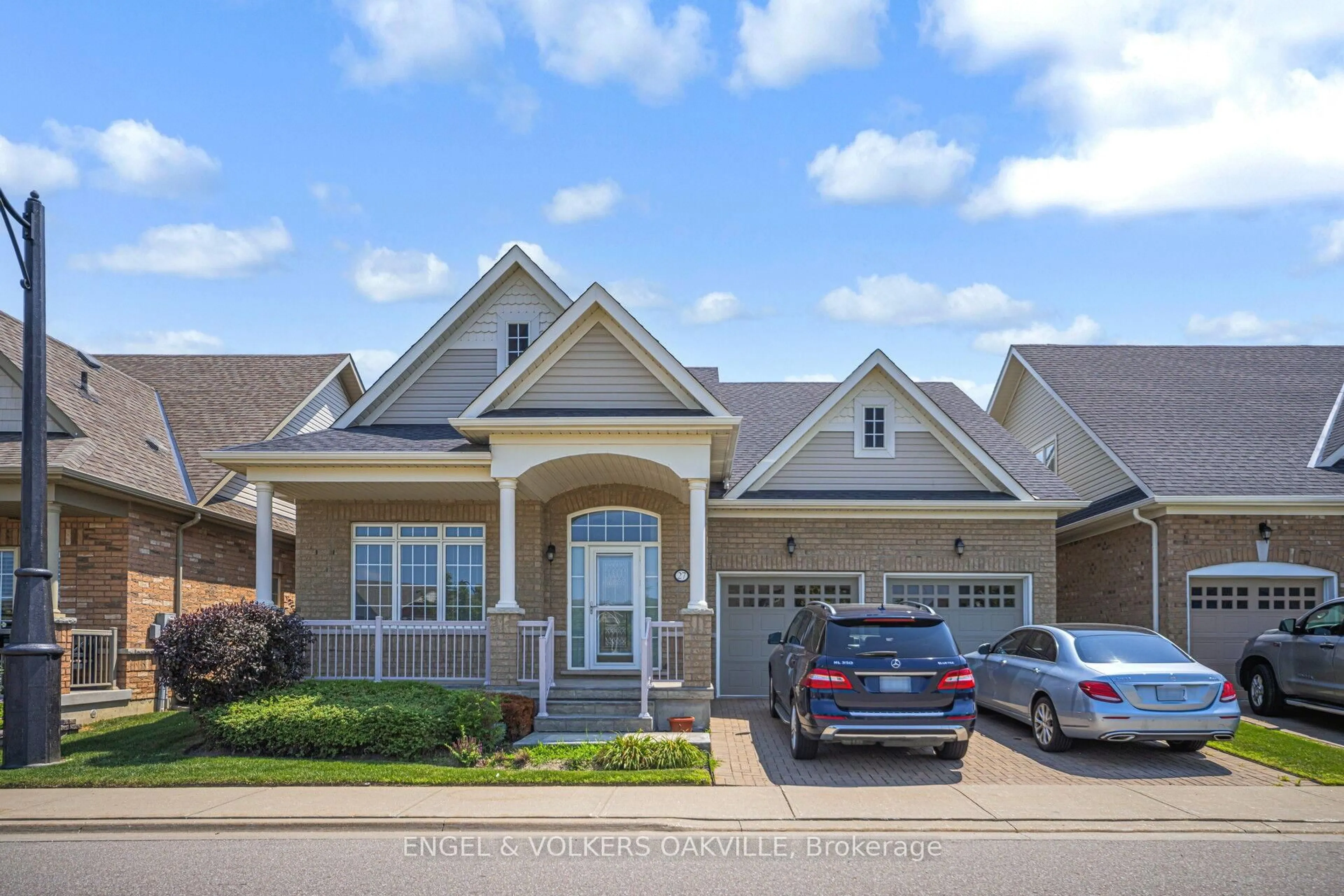 Home with brick exterior material, street for 27 Jazzberry Rd #43, Brampton Ontario L6R 3Y4