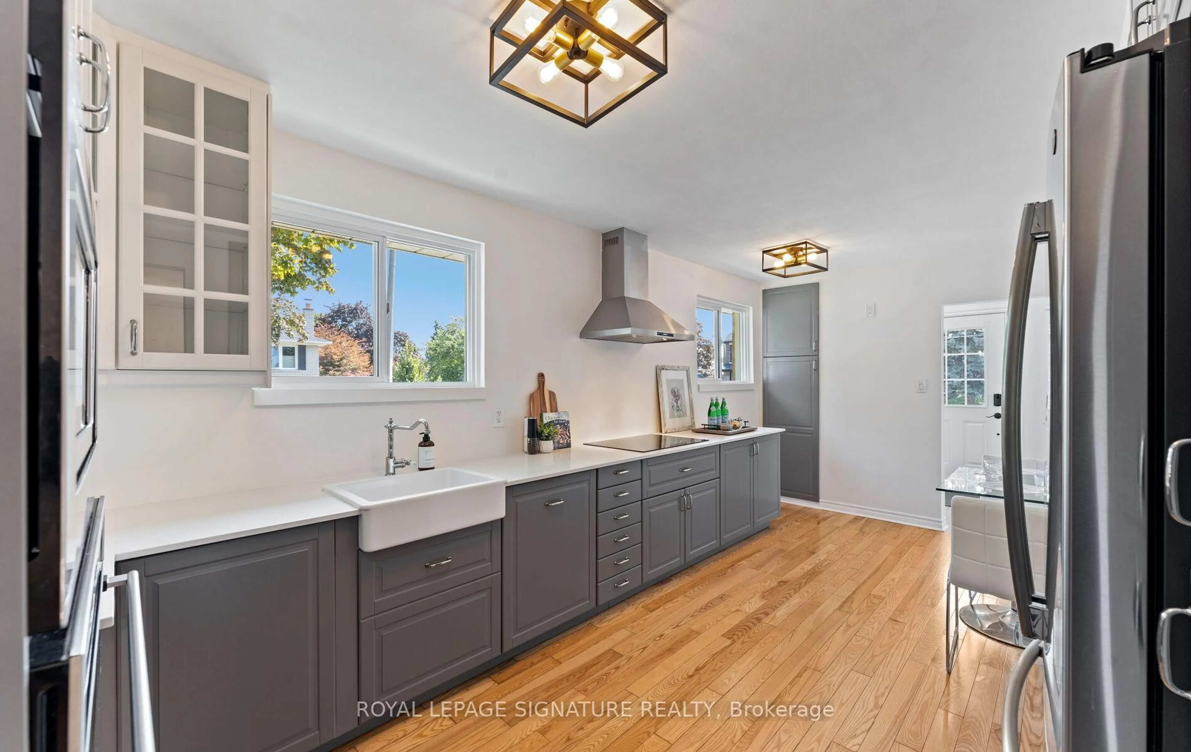 Open concept kitchen, ceramic/tile floor for 36 Newell Crt, Toronto Ontario M9A 4V1