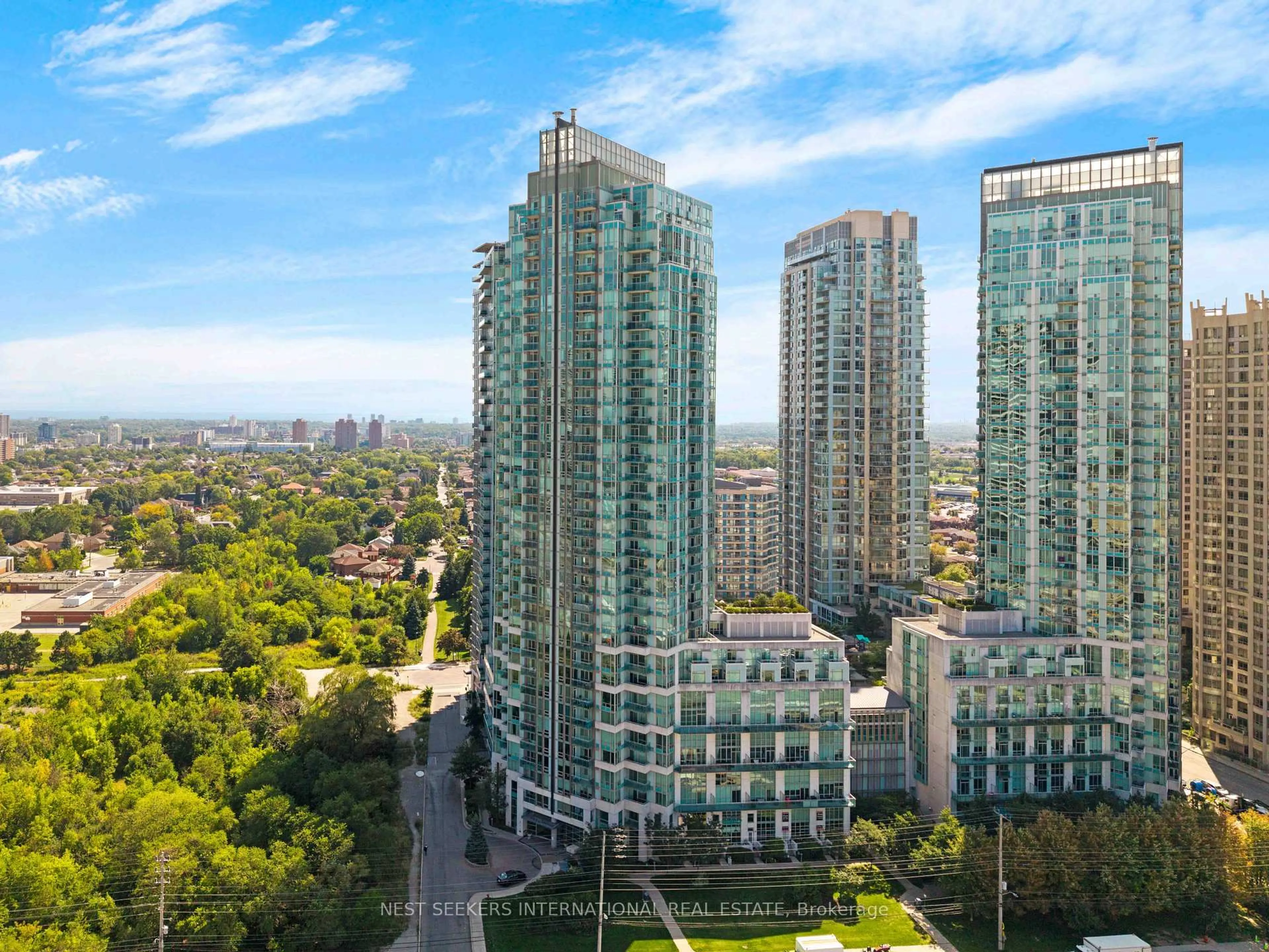 A pic from outside/outdoor area/front of a property/back of a property/a pic from drone, city buildings view from balcony for 220 Burnhamthorpe Rd #501, Mississauga Ontario L5B 4N4