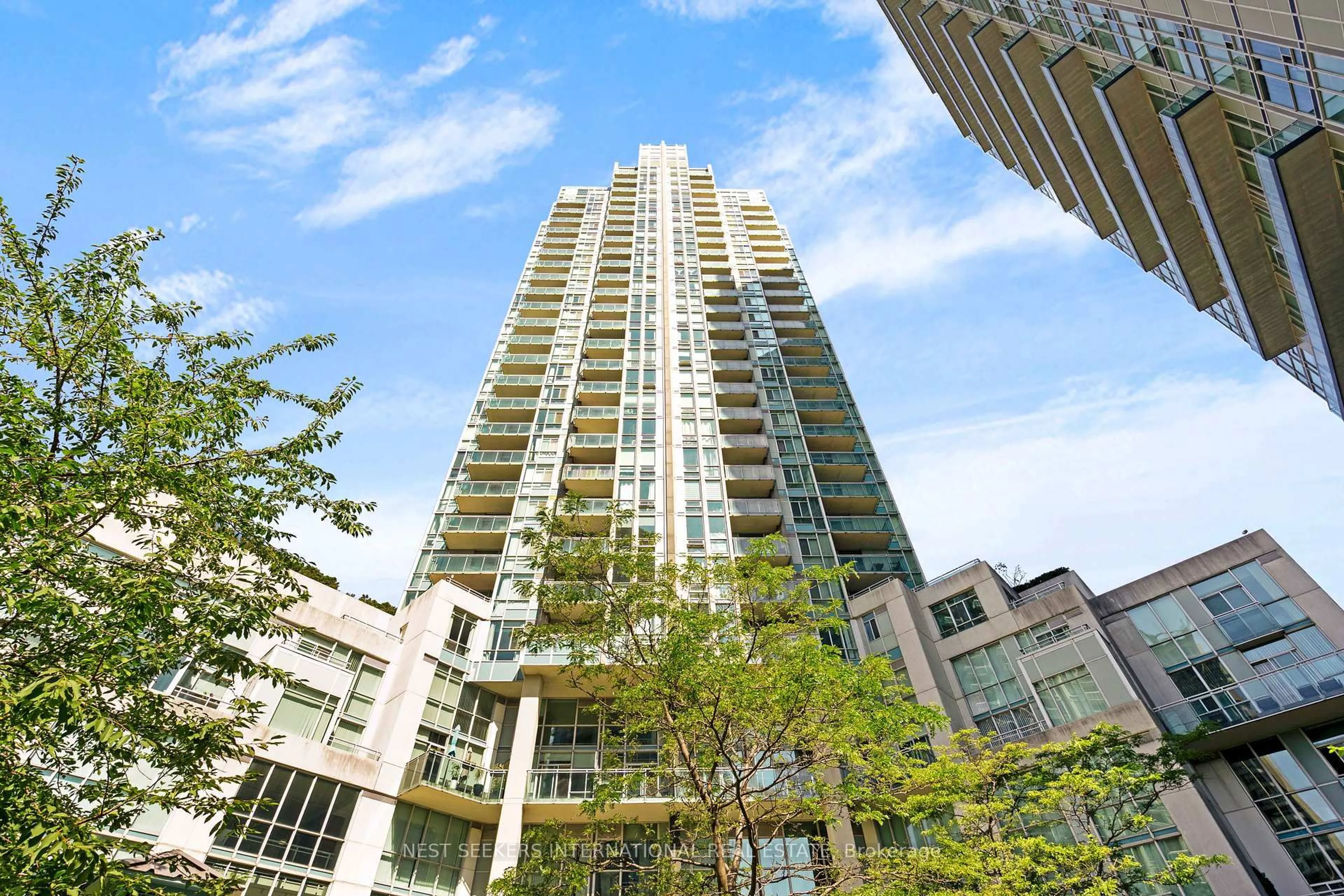 Unknown for 220 Burnhamthorpe Rd #501, Mississauga Ontario L5B 4N4