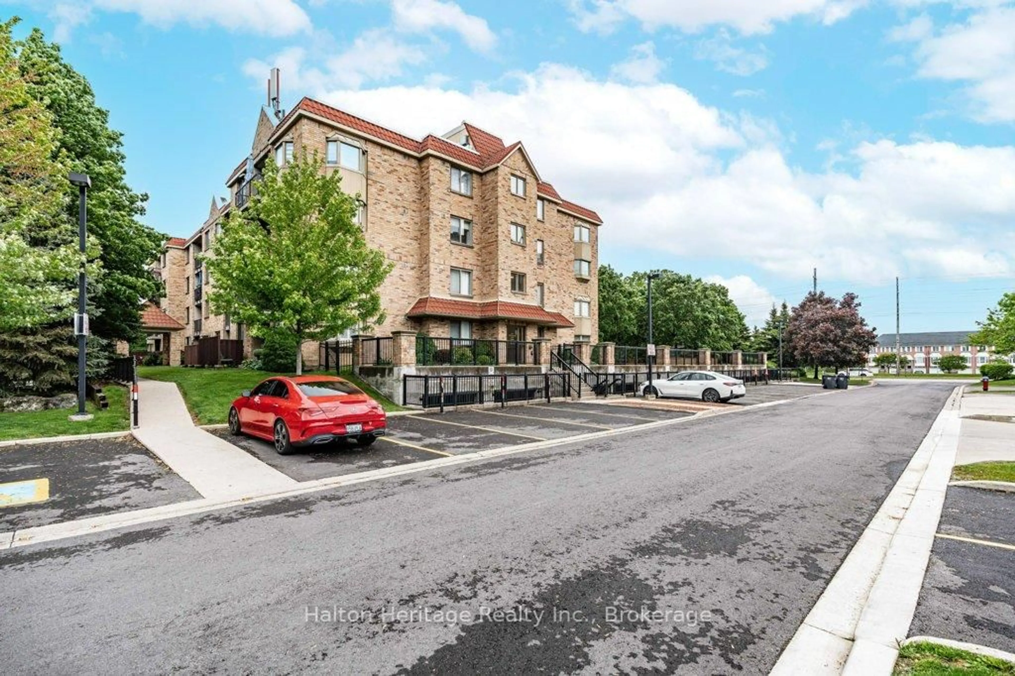 Unknown for 3499 Upper Middle Rd #210, Burlington Ontario L7M 4M7