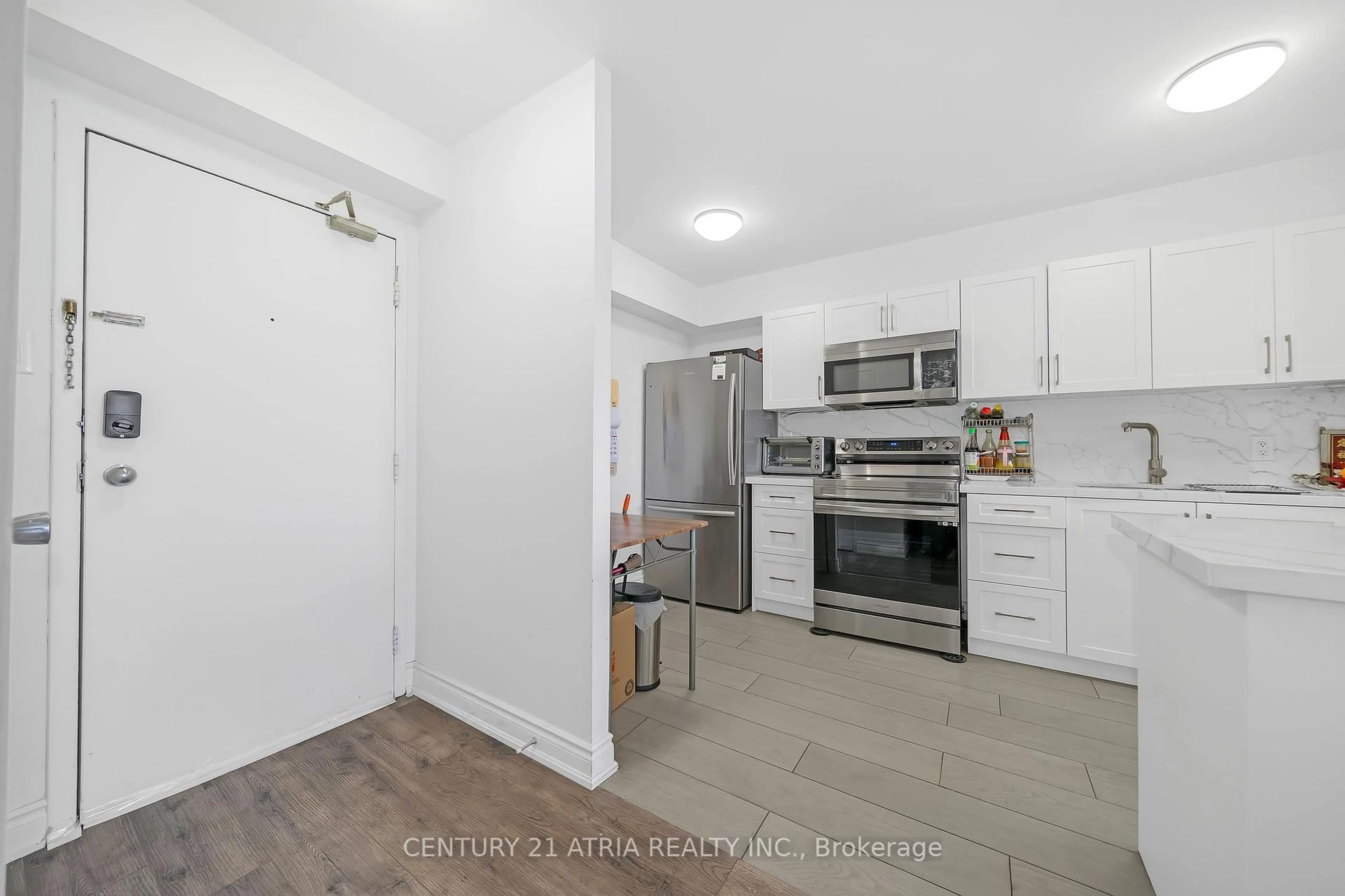 Standard kitchen, unknown for 10 Tobermory Dr #1102, Toronto Ontario M3N 2Y5