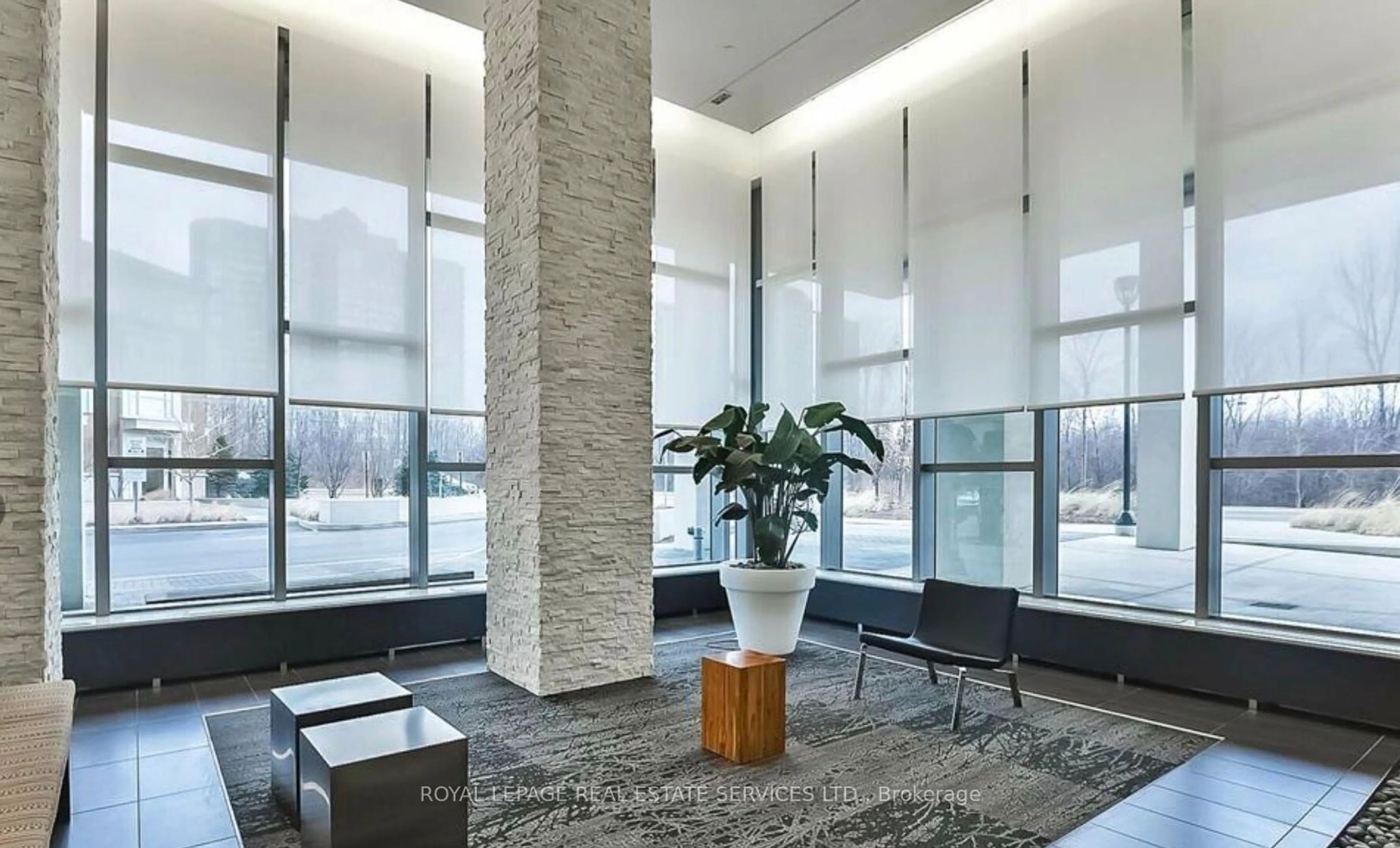 Lobby for 360 Square One Dr #903, Mississauga Ontario L5B 0G7