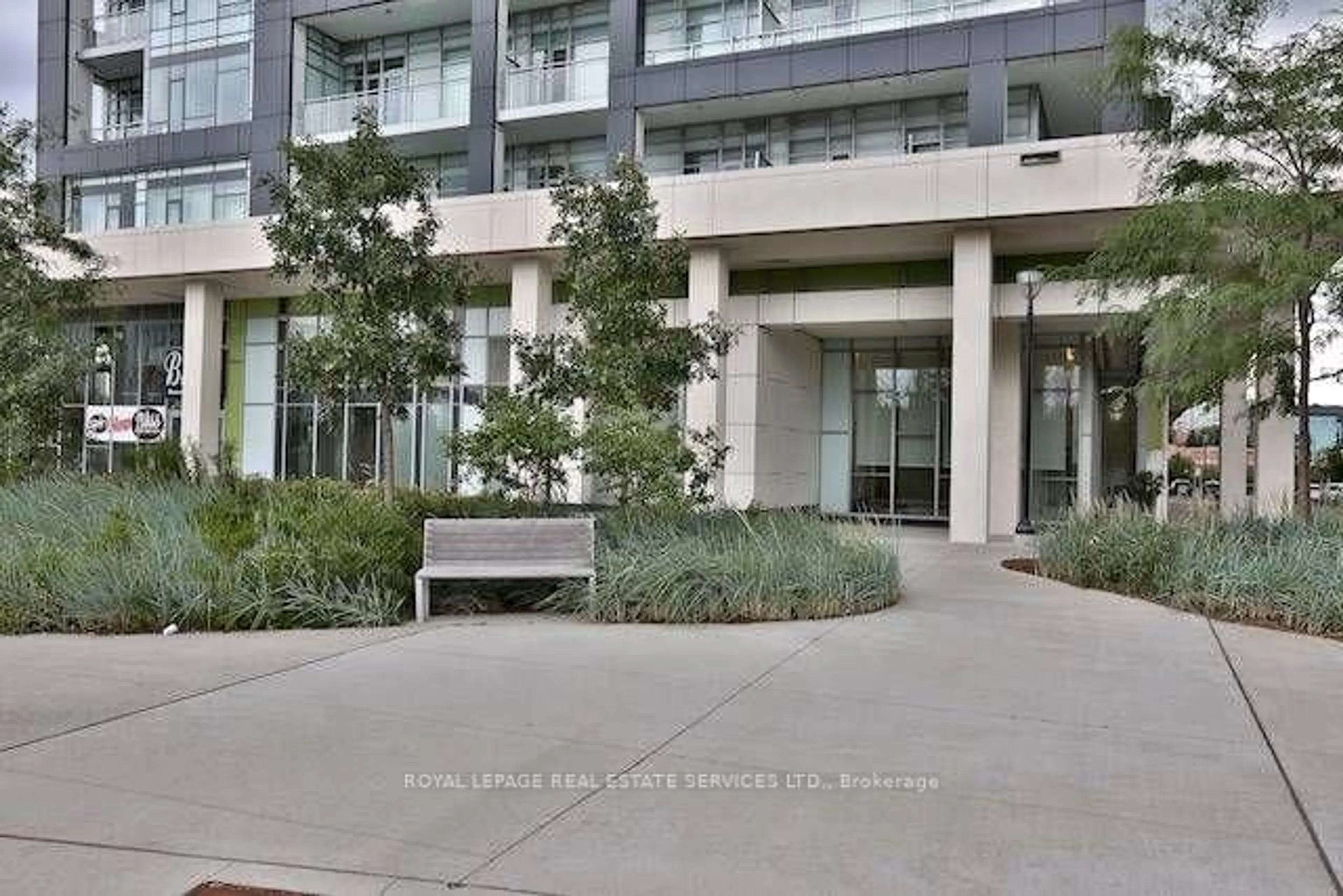 Indoor foyer for 360 Square One Dr #903, Mississauga Ontario L5B 0G7