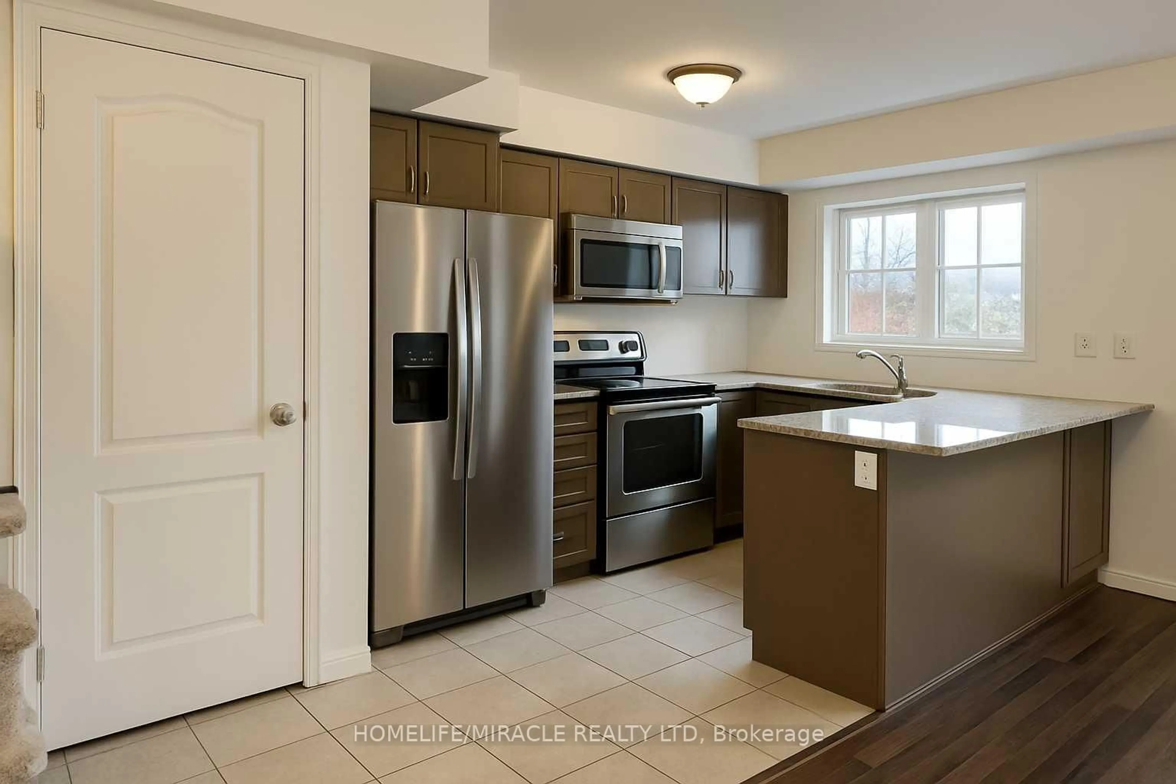 Standard kitchen, unknown for 2508 POST Rd #18, Oakville Ontario L6H 0K1
