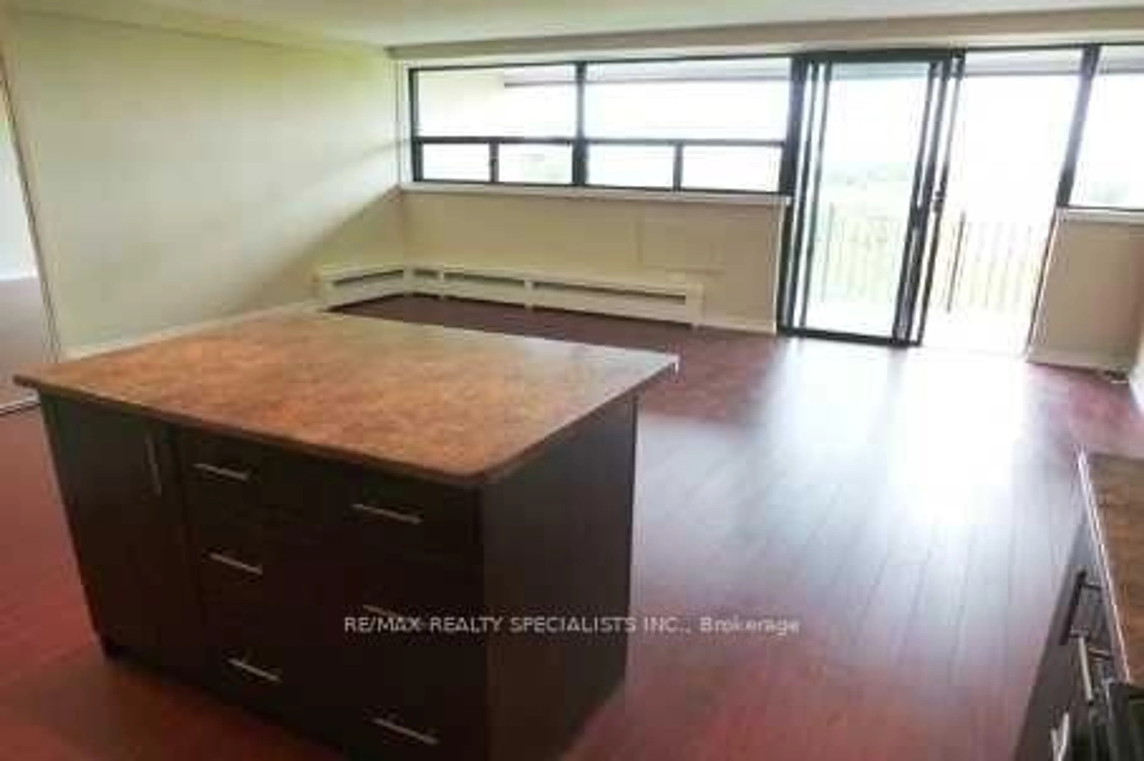 Unknown for 188 Mill St #413, Brampton Ontario L6Y 1T8