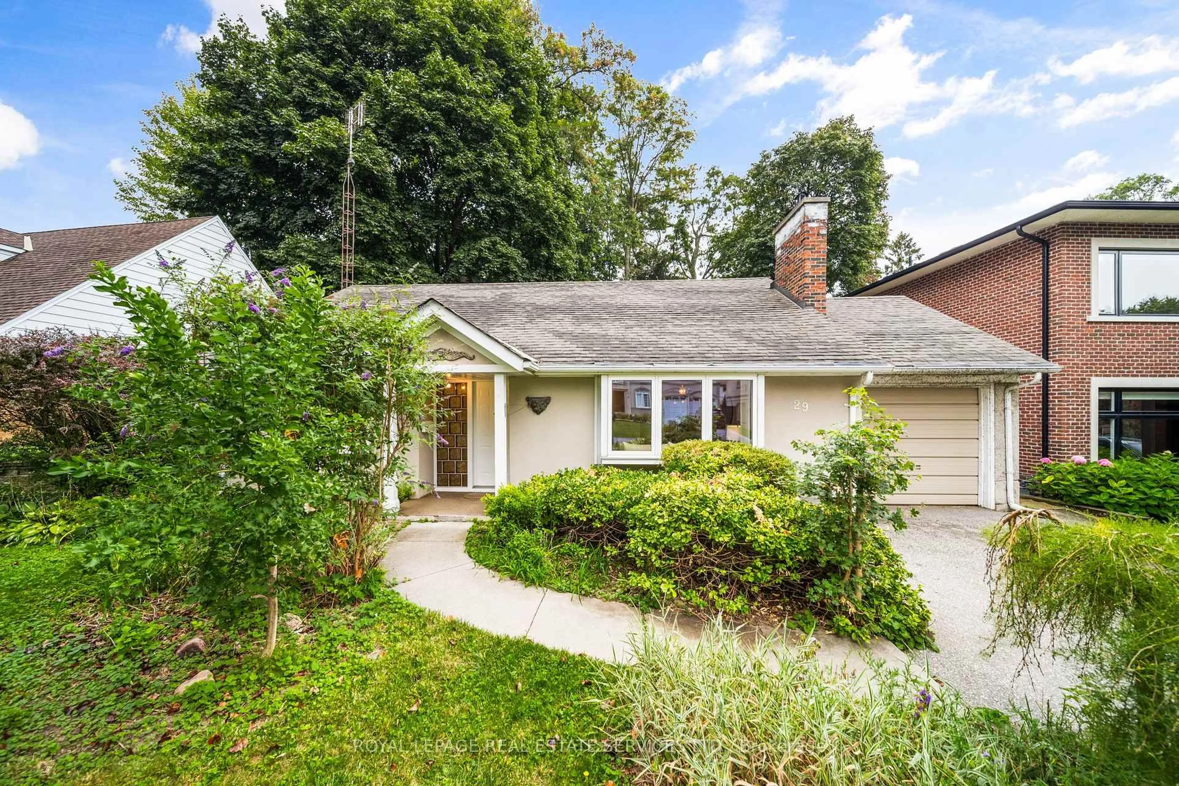 Unknown for 29 Robin Hood Rd, Toronto Ontario M9A 2W6
