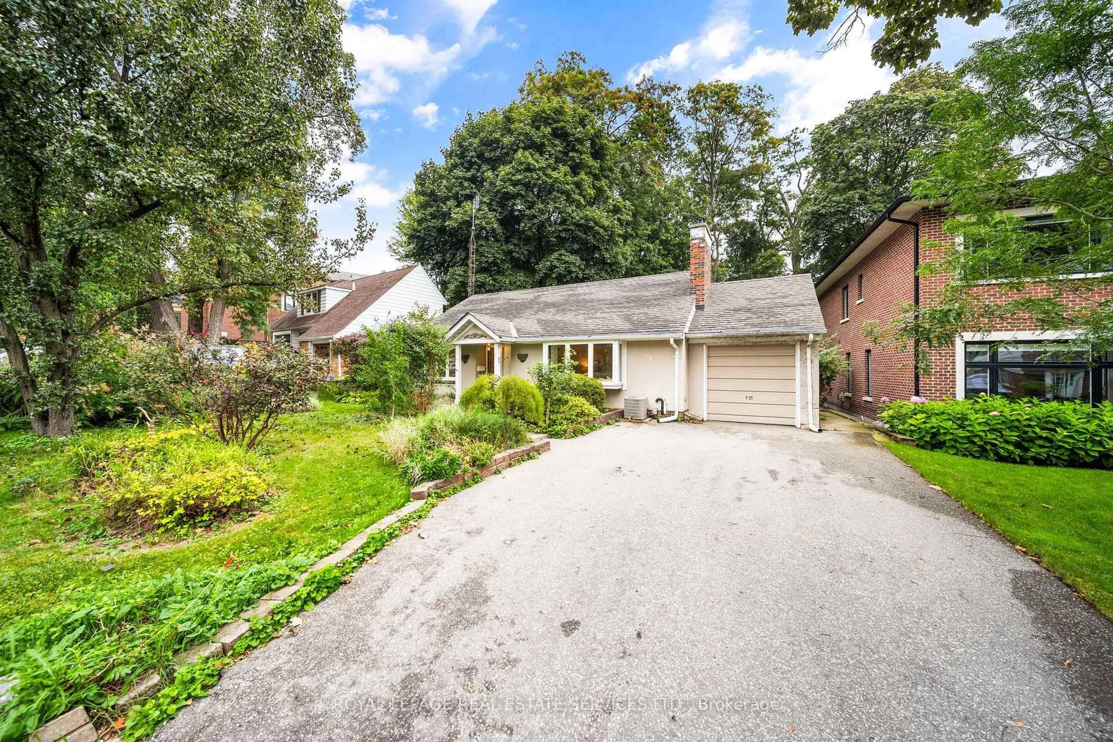 Unknown for 29 Robin Hood Rd, Toronto Ontario M9A 2W6