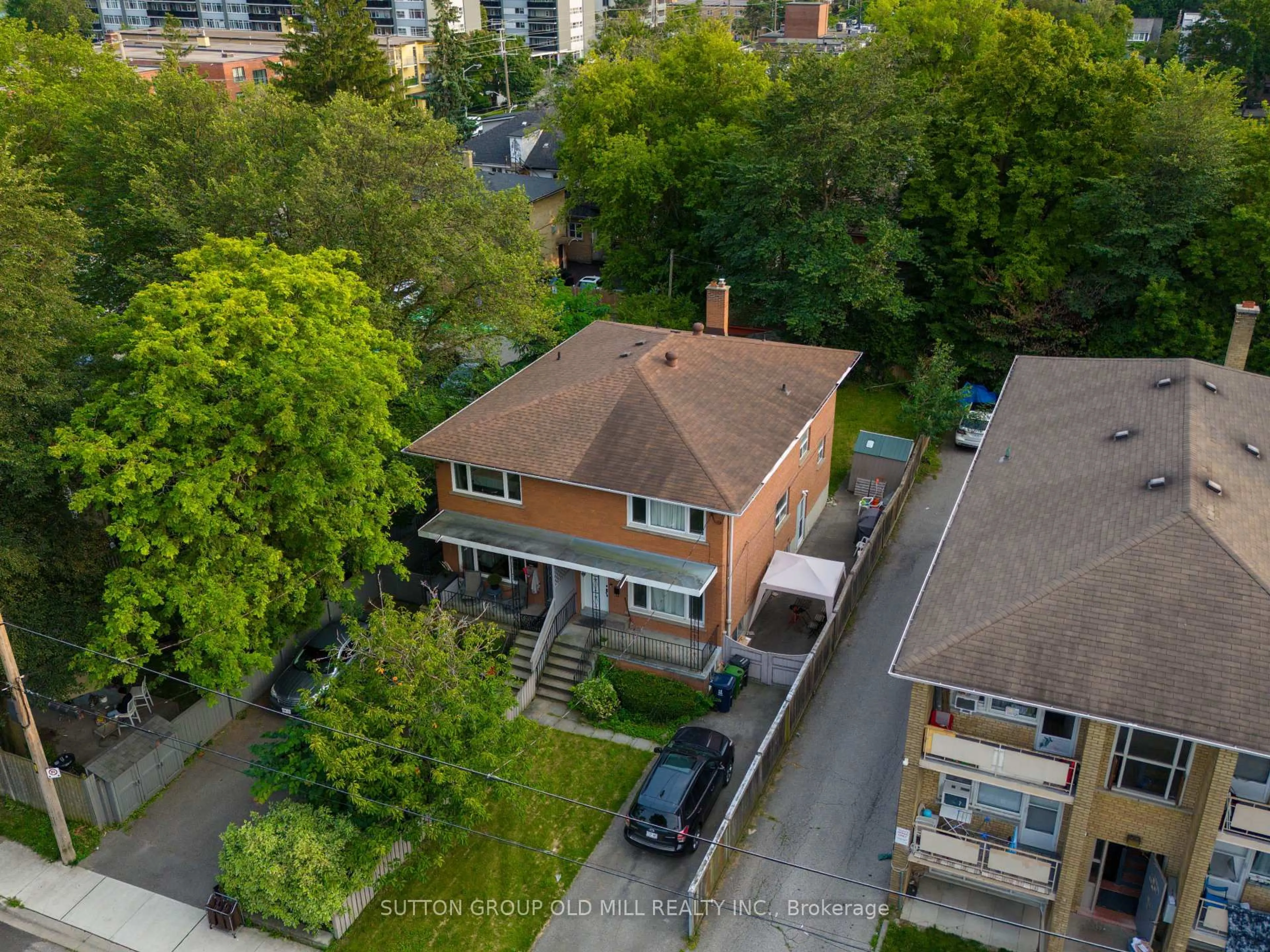 A pic from outside/outdoor area/front of a property/back of a property/a pic from drone, city buildings view from balcony for 14 Louisa St, Toronto Ontario M8V 2K6