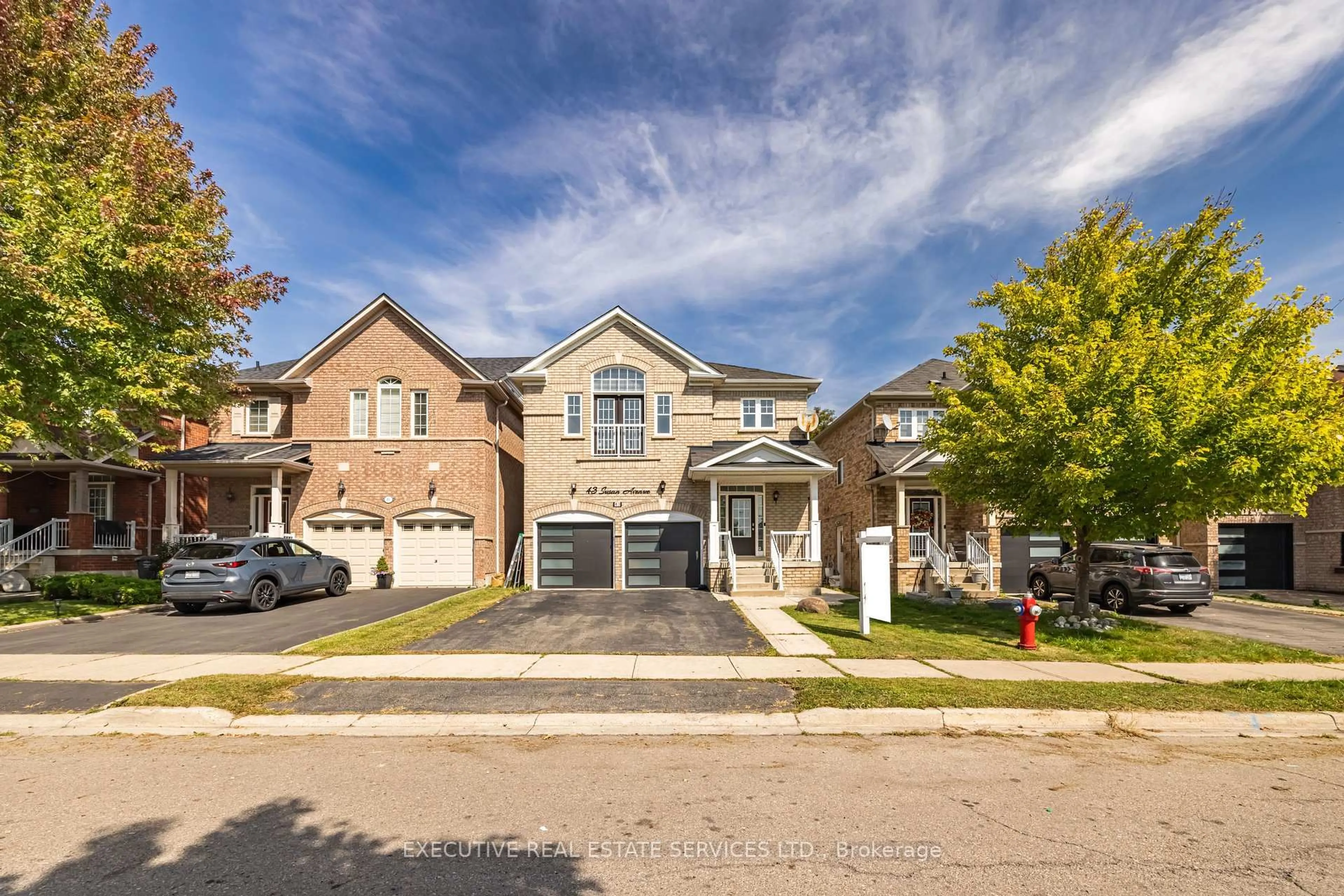 Home with brick exterior material, street for 43 Susan Ave, Brampton Ontario L6Y 5N5