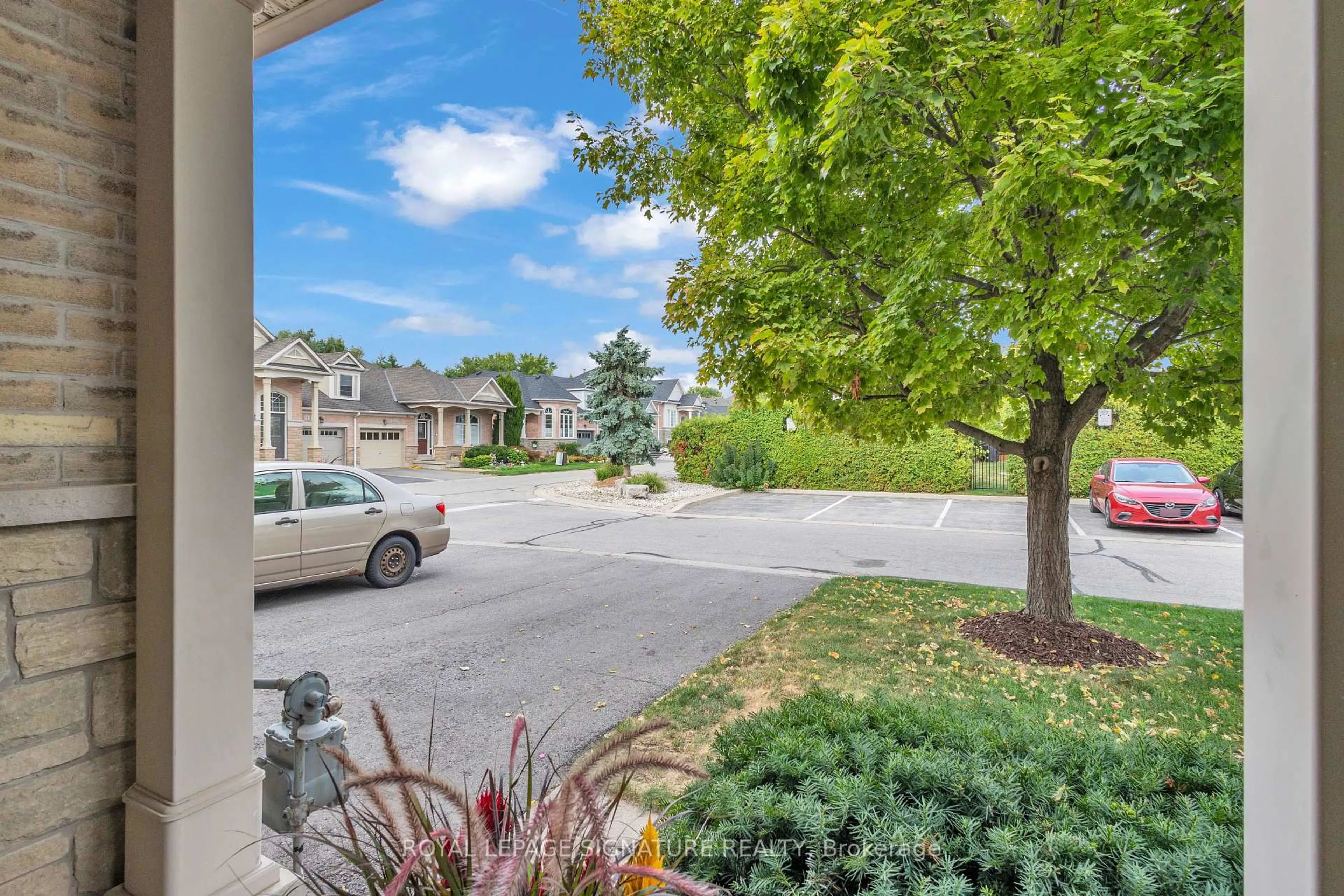 Patio, street for 4120 Rawlins Common, Burlington Ontario L7M 0B4
