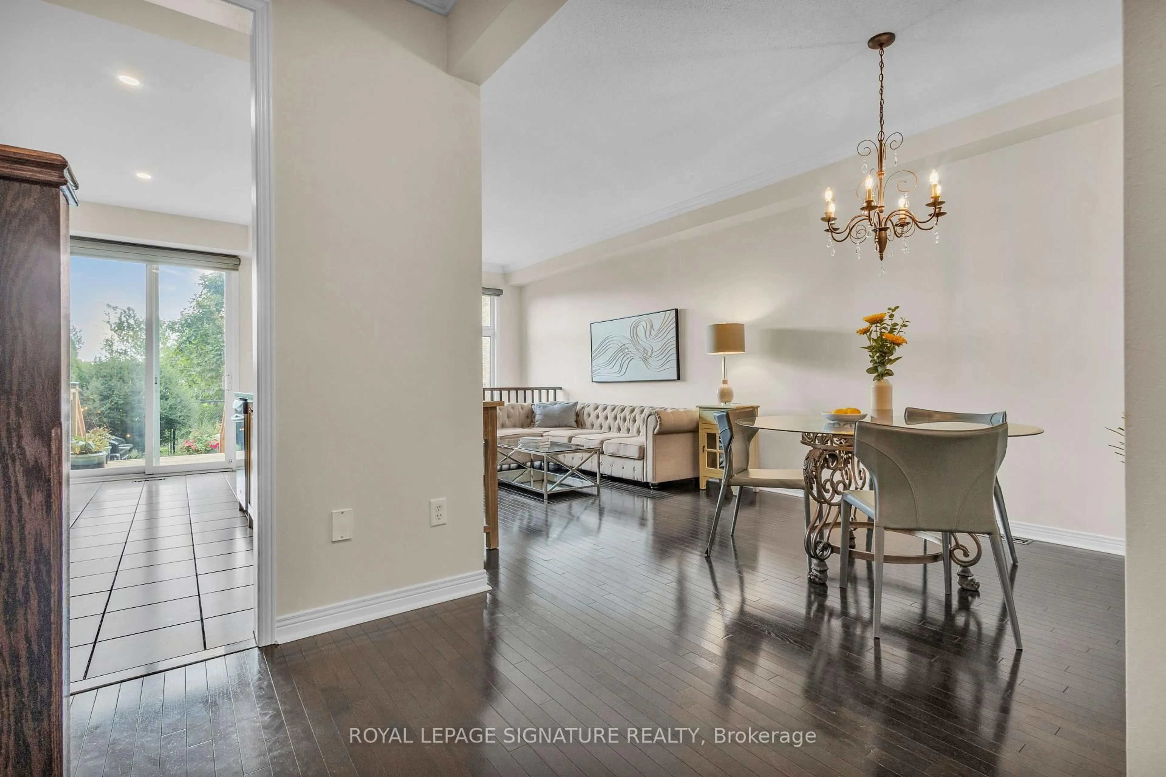 Open concept kitchen, unknown for 4120 Rawlins Common, Burlington Ontario L7M 0B4