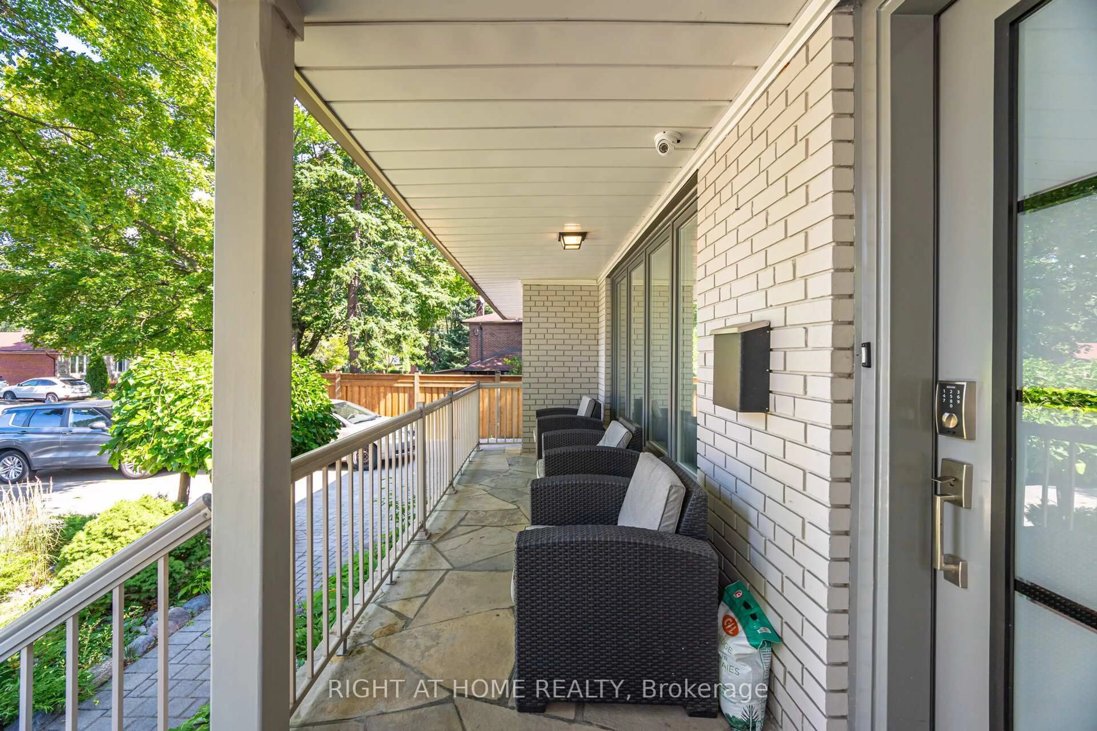 Patio, street for 3 Lethbridge Ave, Toronto Ontario M9P 2C8