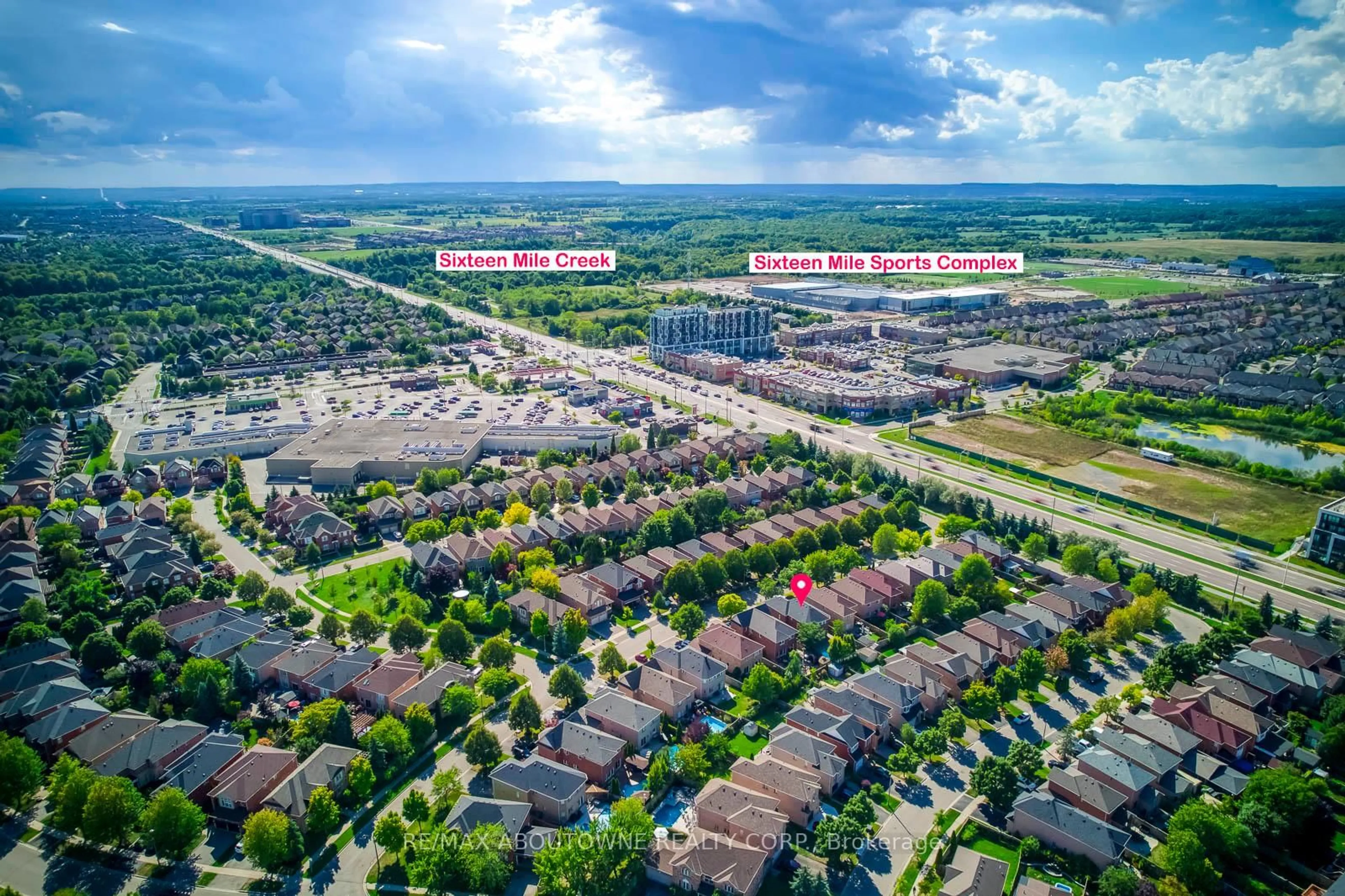 A pic from outside/outdoor area/front of a property/back of a property/a pic from drone, street for 2491 Logan Ave, Oakville Ontario L6H 6S1