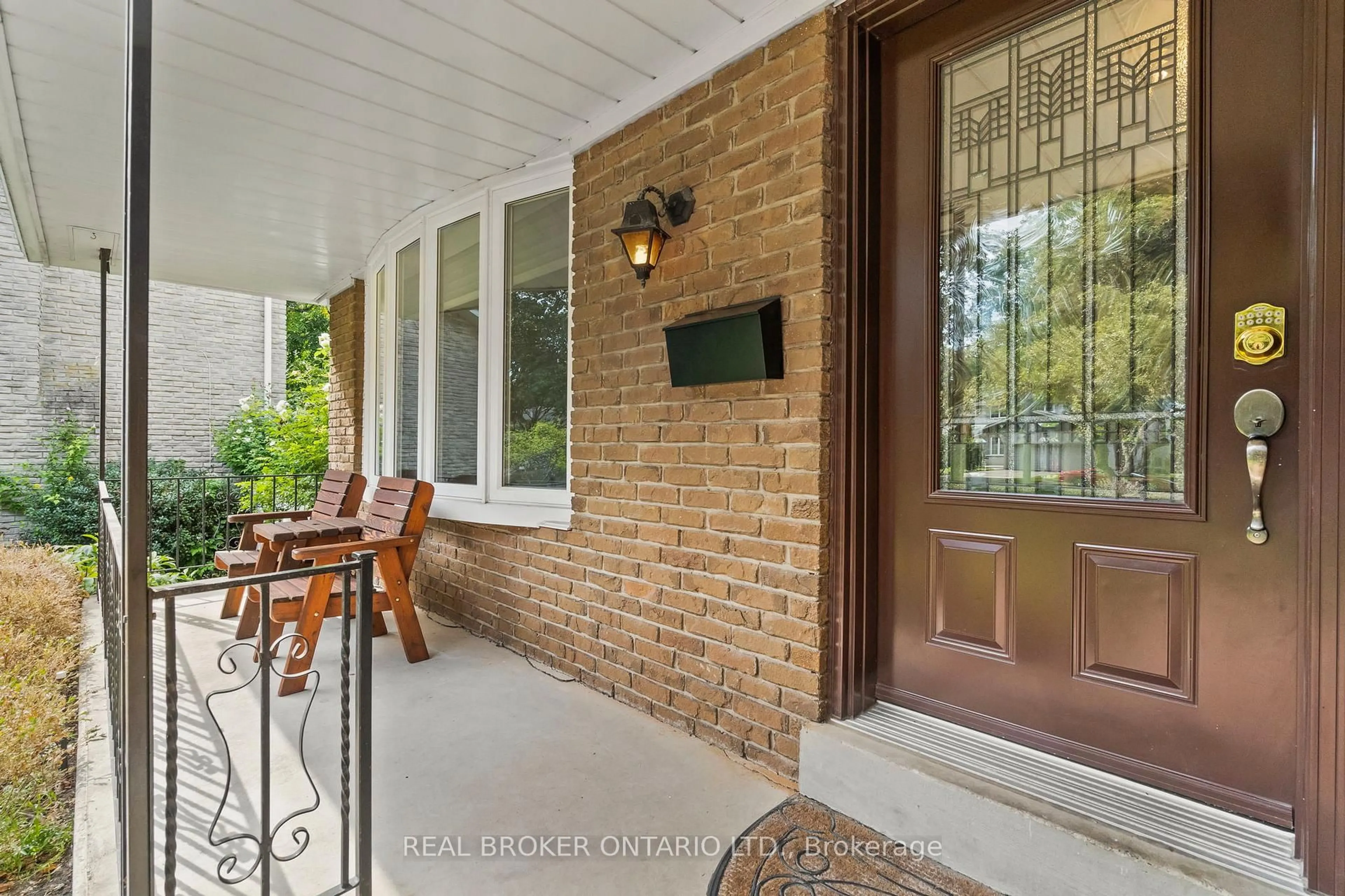 Unknown for 841 Fletcher Valley Cres, Mississauga Ontario L5J 2X6