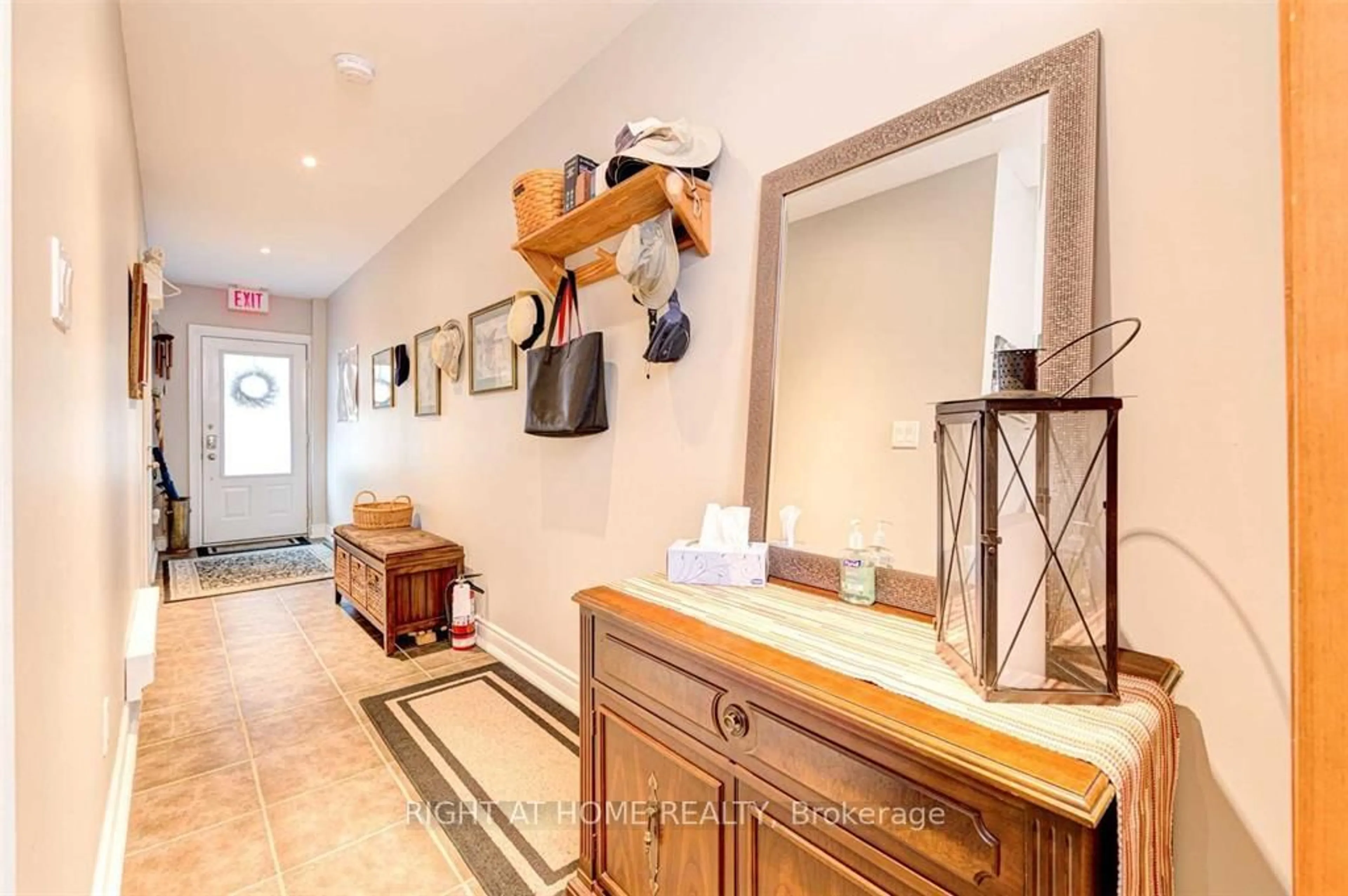 Unknown for 99 BRANT St #6, Oakville Ontario L6K 2Z5