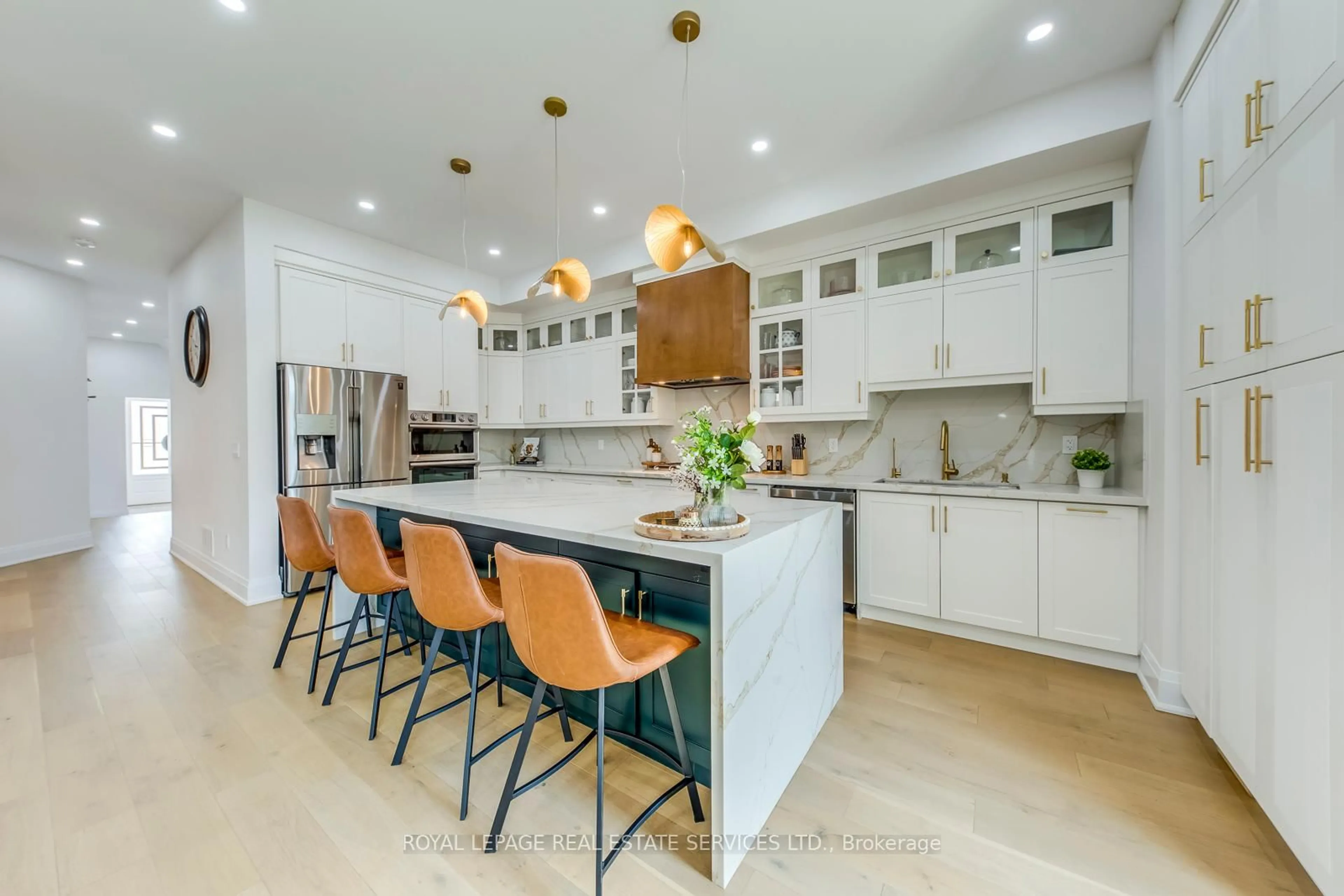 Open concept kitchen, ceramic/tile floor for 3450 Post Rd, Oakville Ontario L6H 0Y9