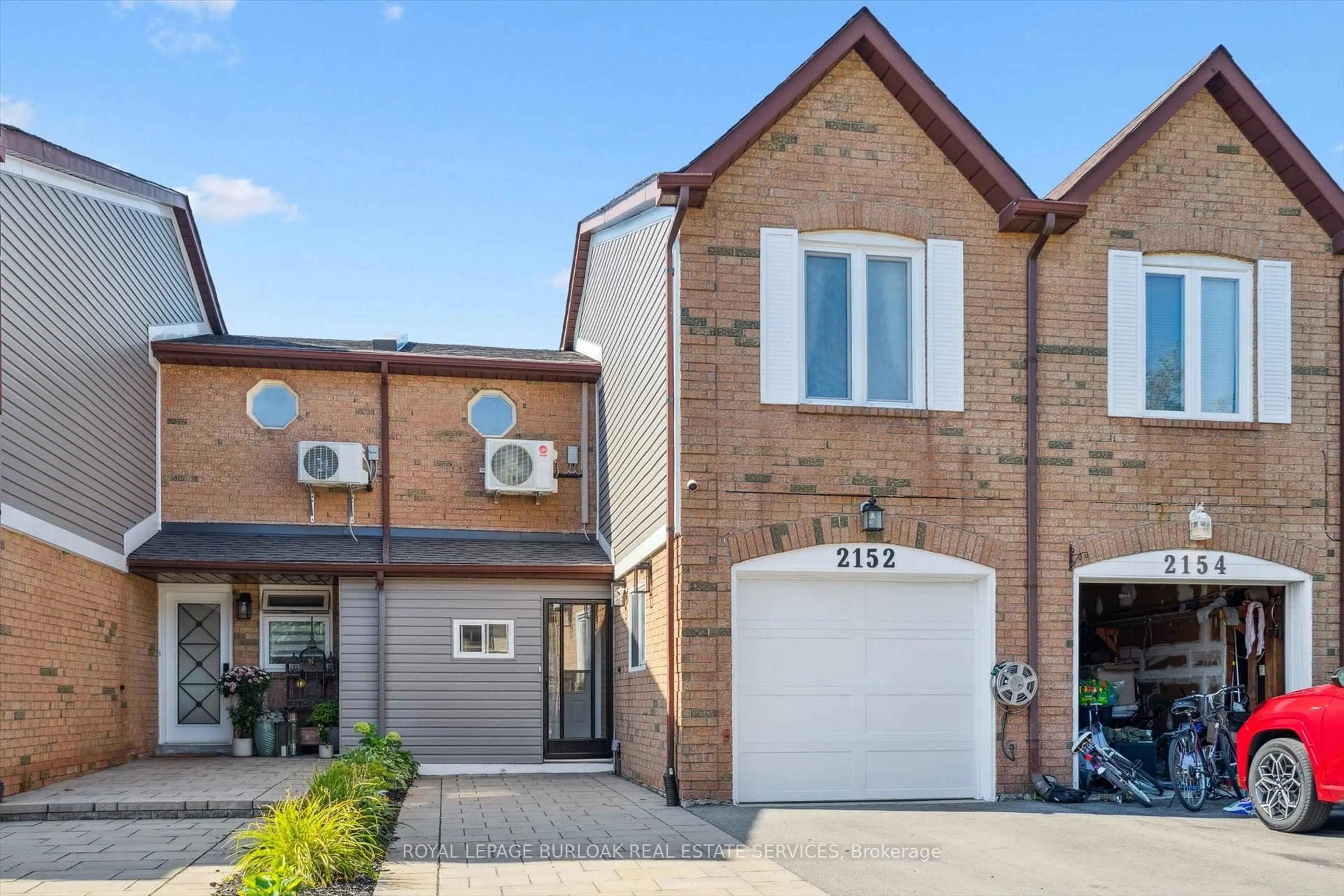 Home with brick exterior material, street for 2152 Pelee Blvd, Oakville Ontario L6H 4C8