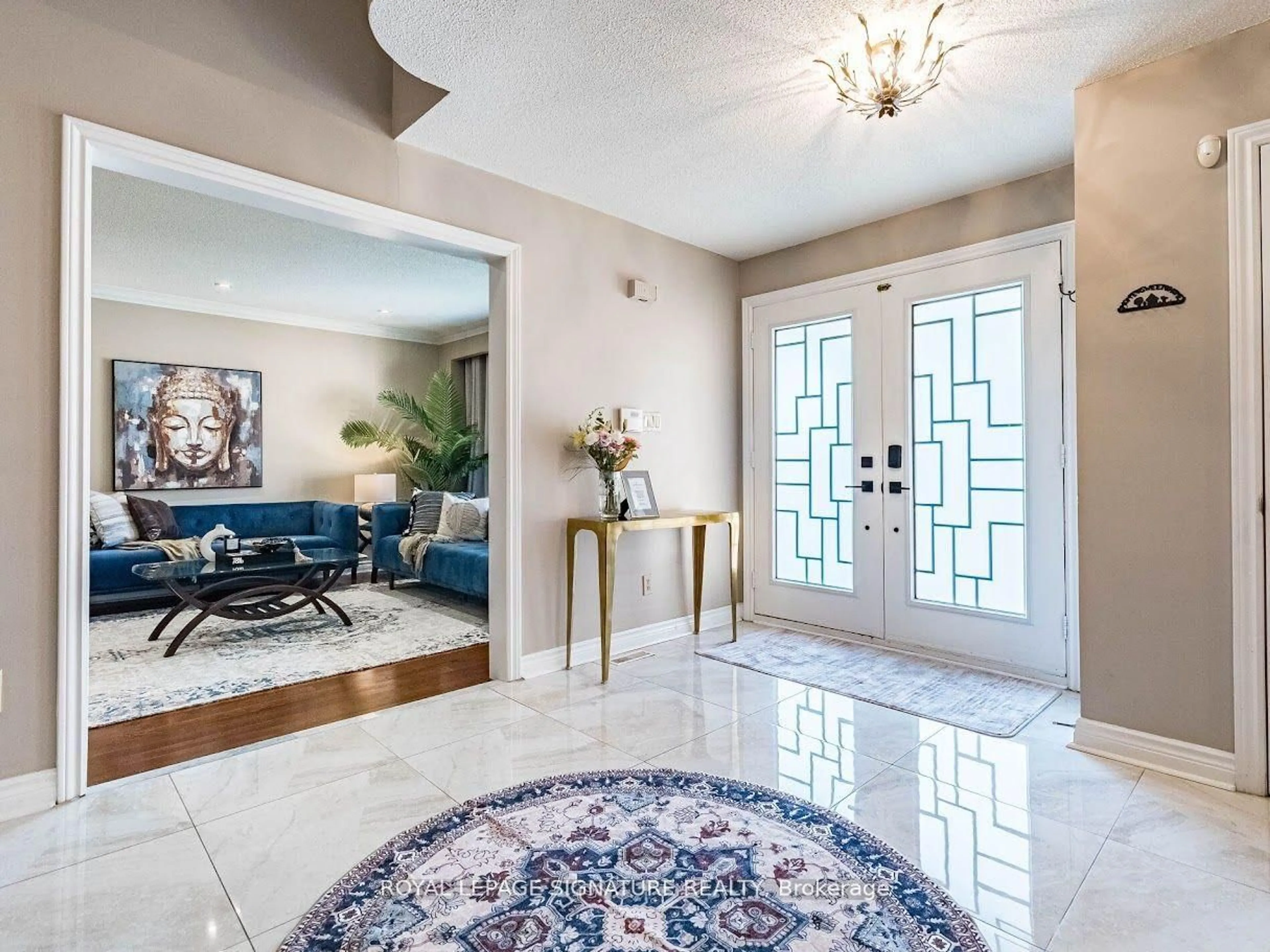 Indoor entryway for 1206 Glenashton Dr, Oakville Ontario L6H 5L9