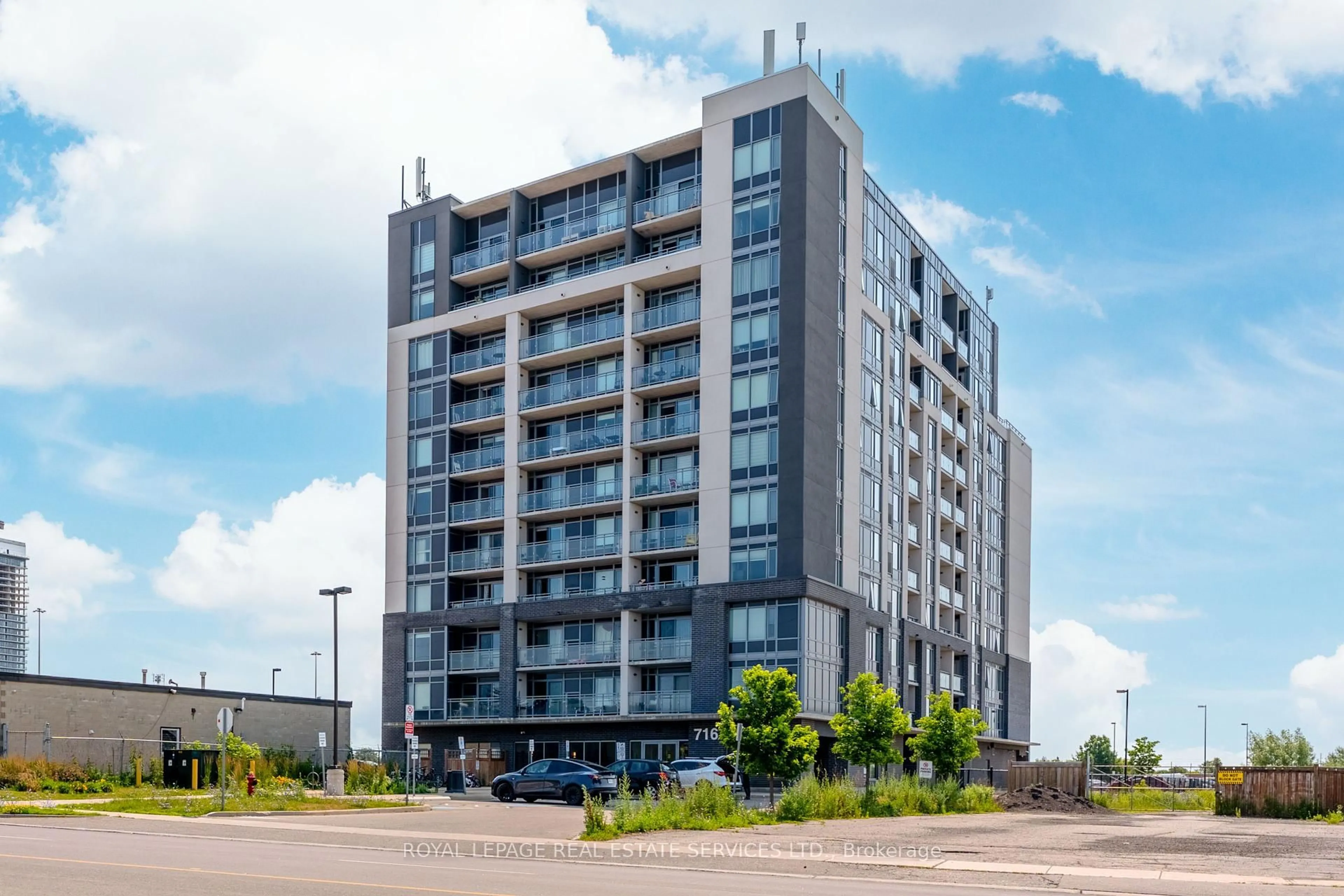 Unknown for 716 Main St #301, Milton Ontario L9T 9L9