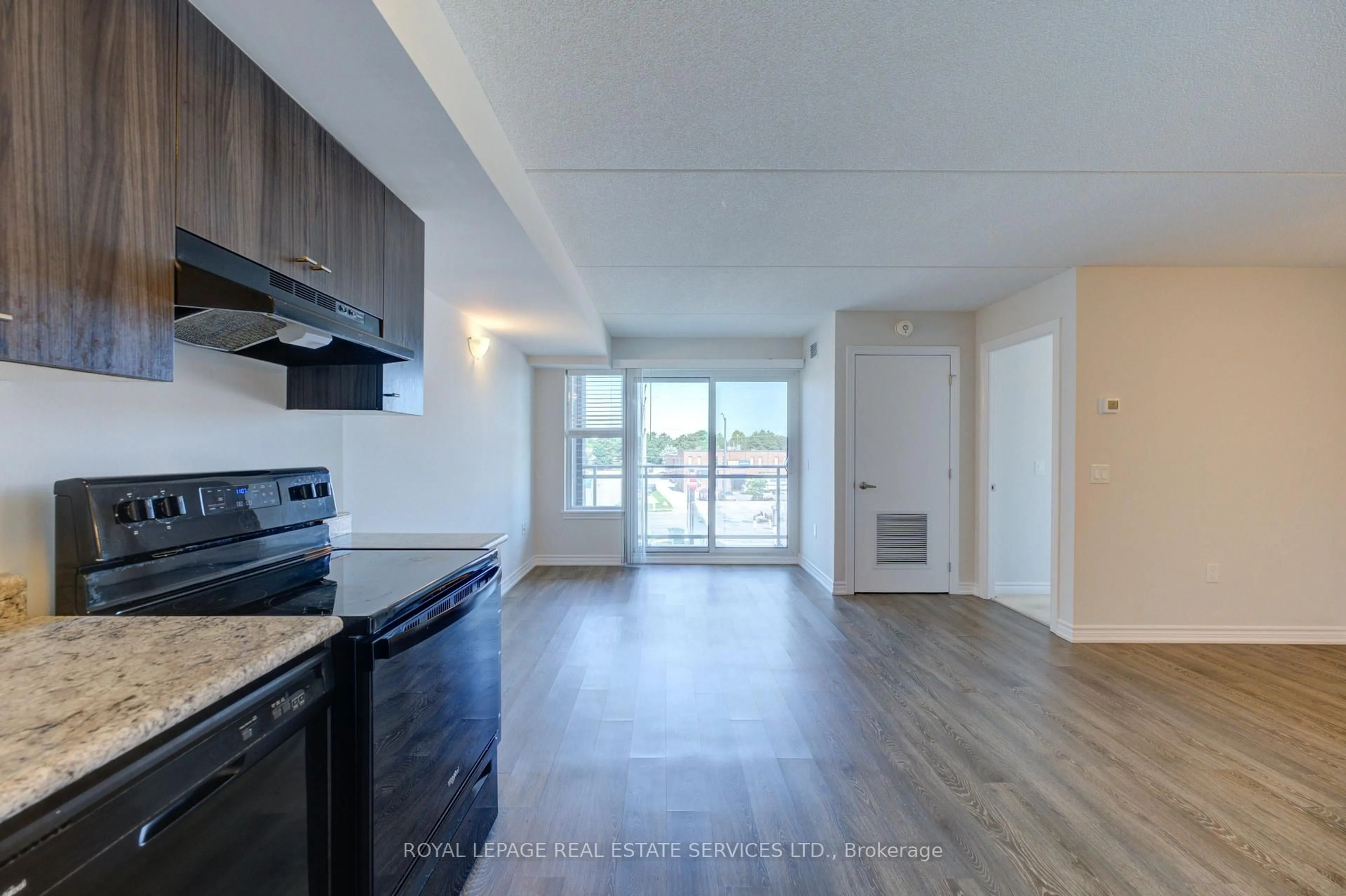 Unknown for 716 Main St #301, Milton Ontario L9T 9L9