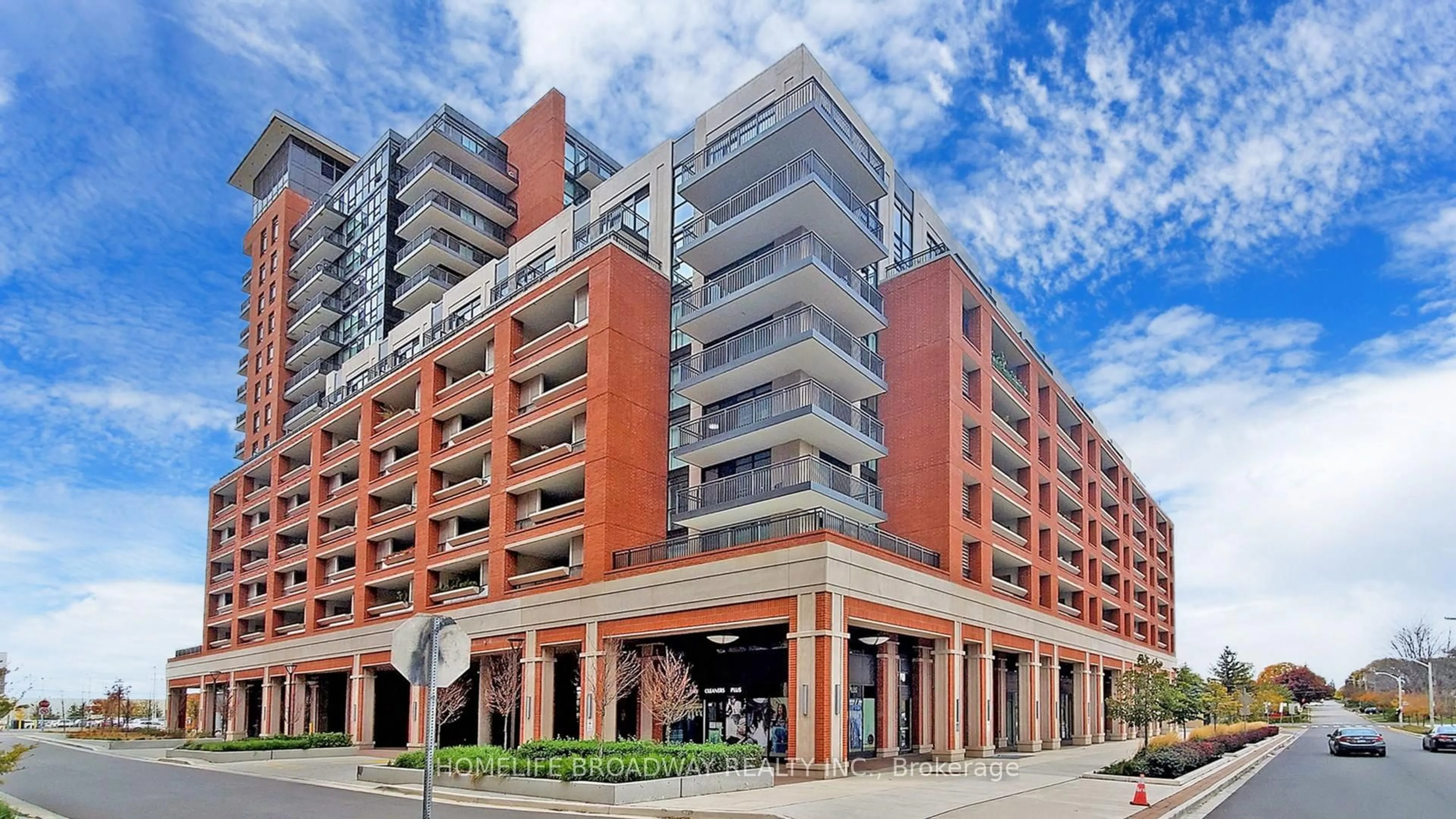 Patio, building for 3091 Dufferin St #1011, Toronto Ontario M6A 0C4