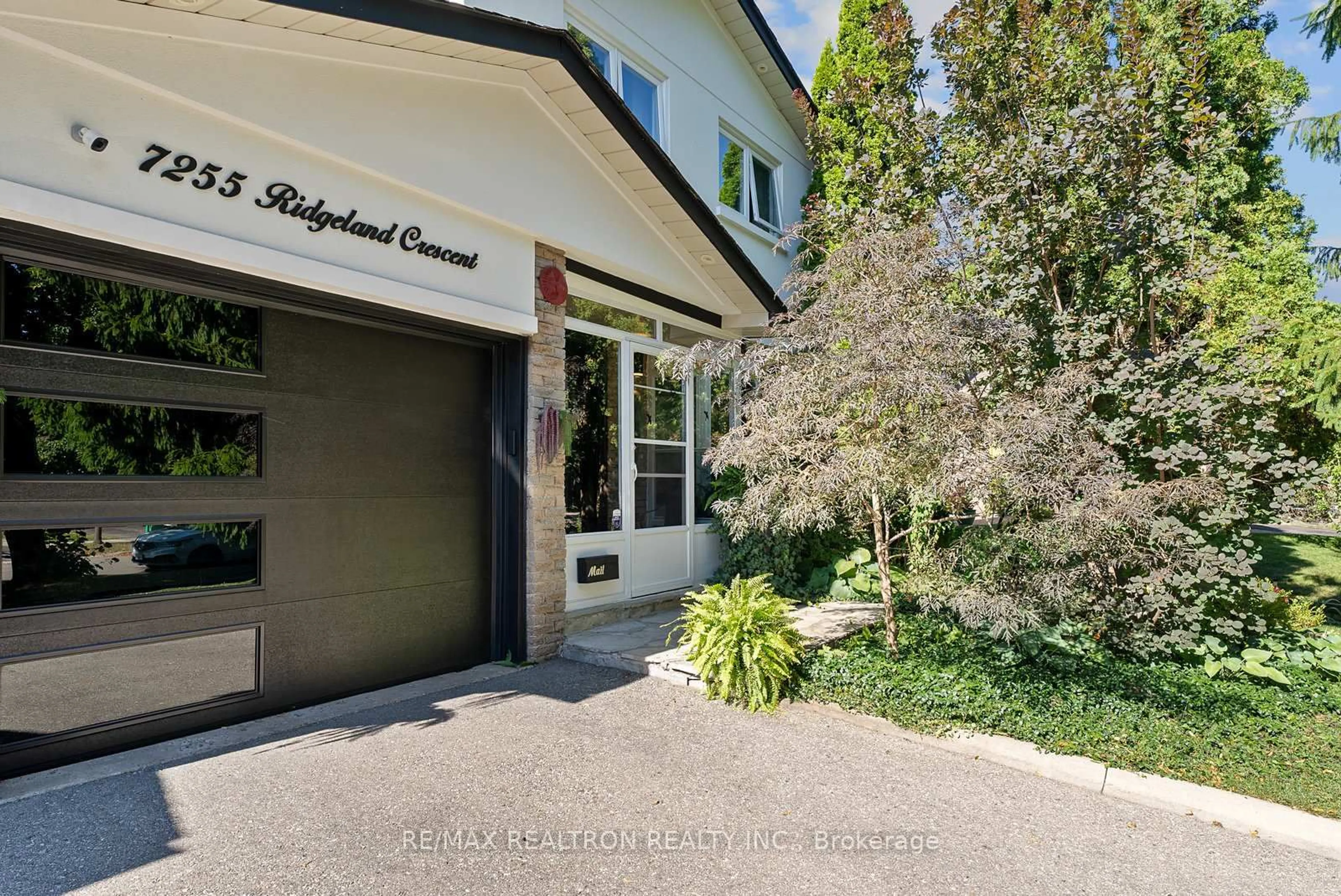 Unknown for 7255 Ridgeland Cres, Mississauga Ontario L5N 1Z1